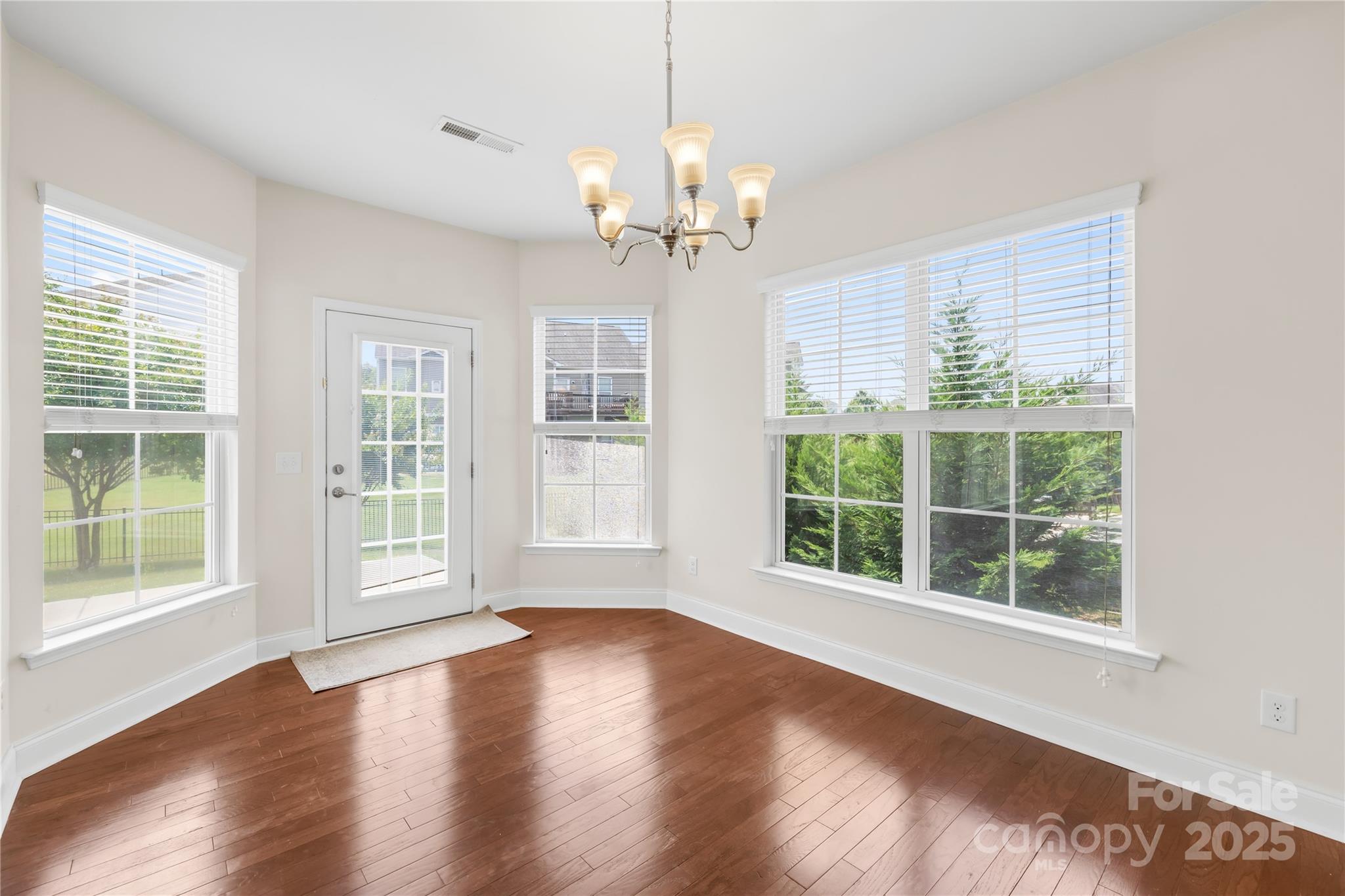 Hawks Creek - Residential