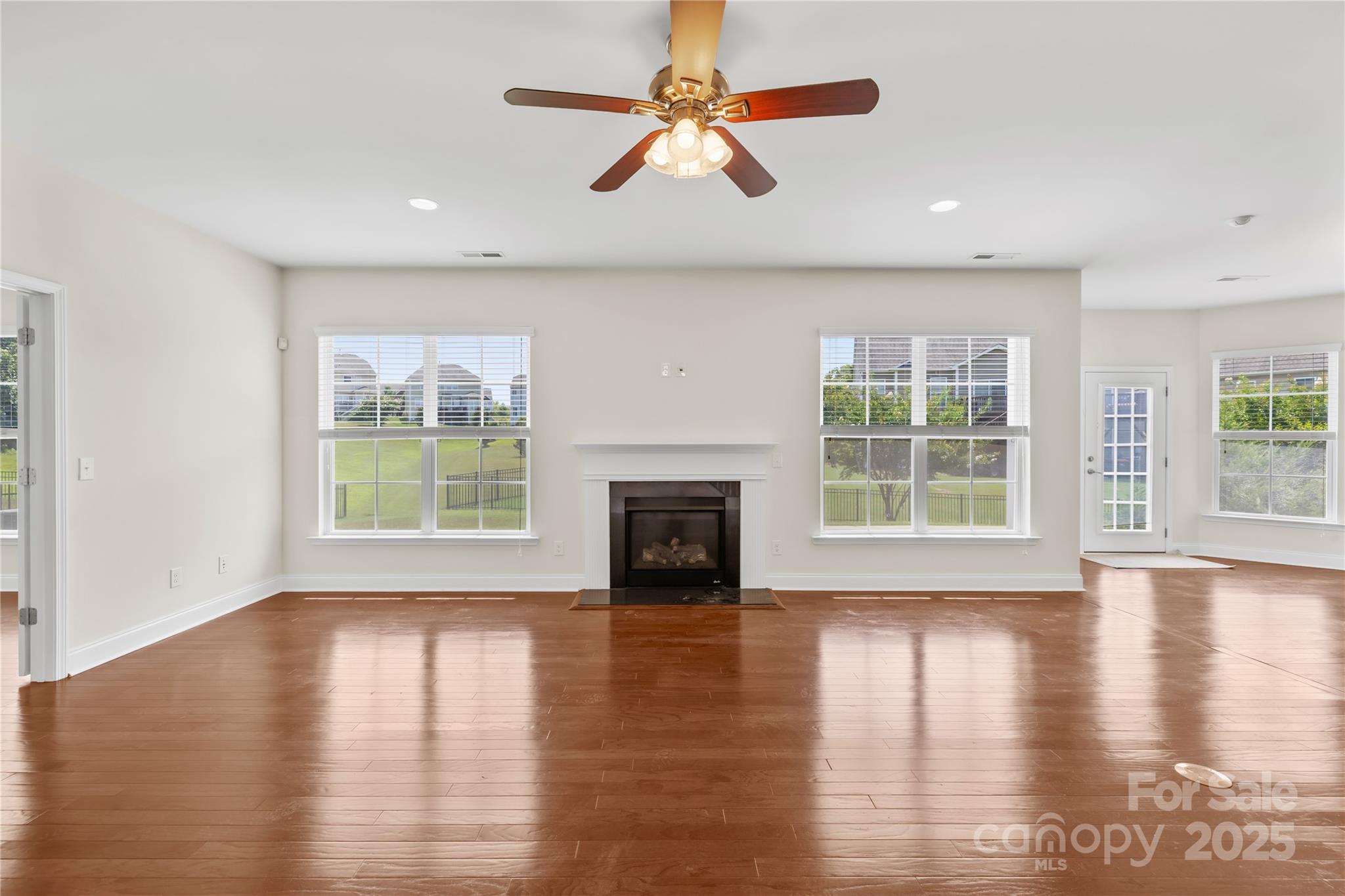 Hawks Creek - Residential