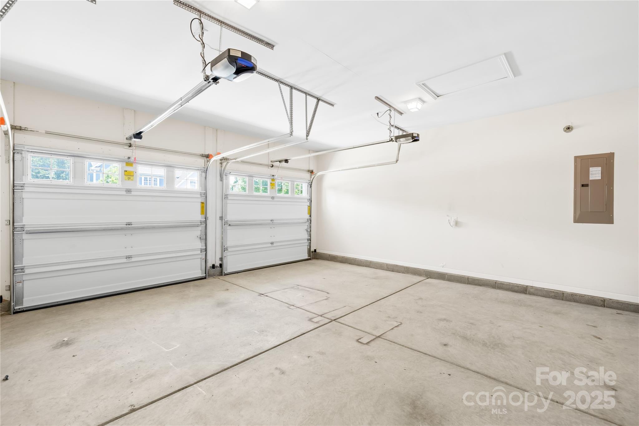 Hawks Creek - Residential