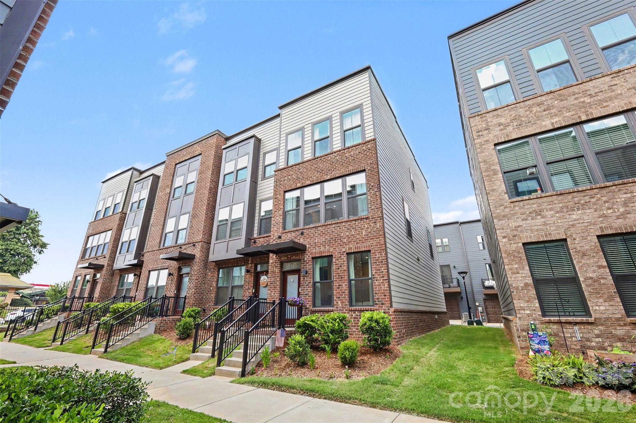 Southrail Station - Residential