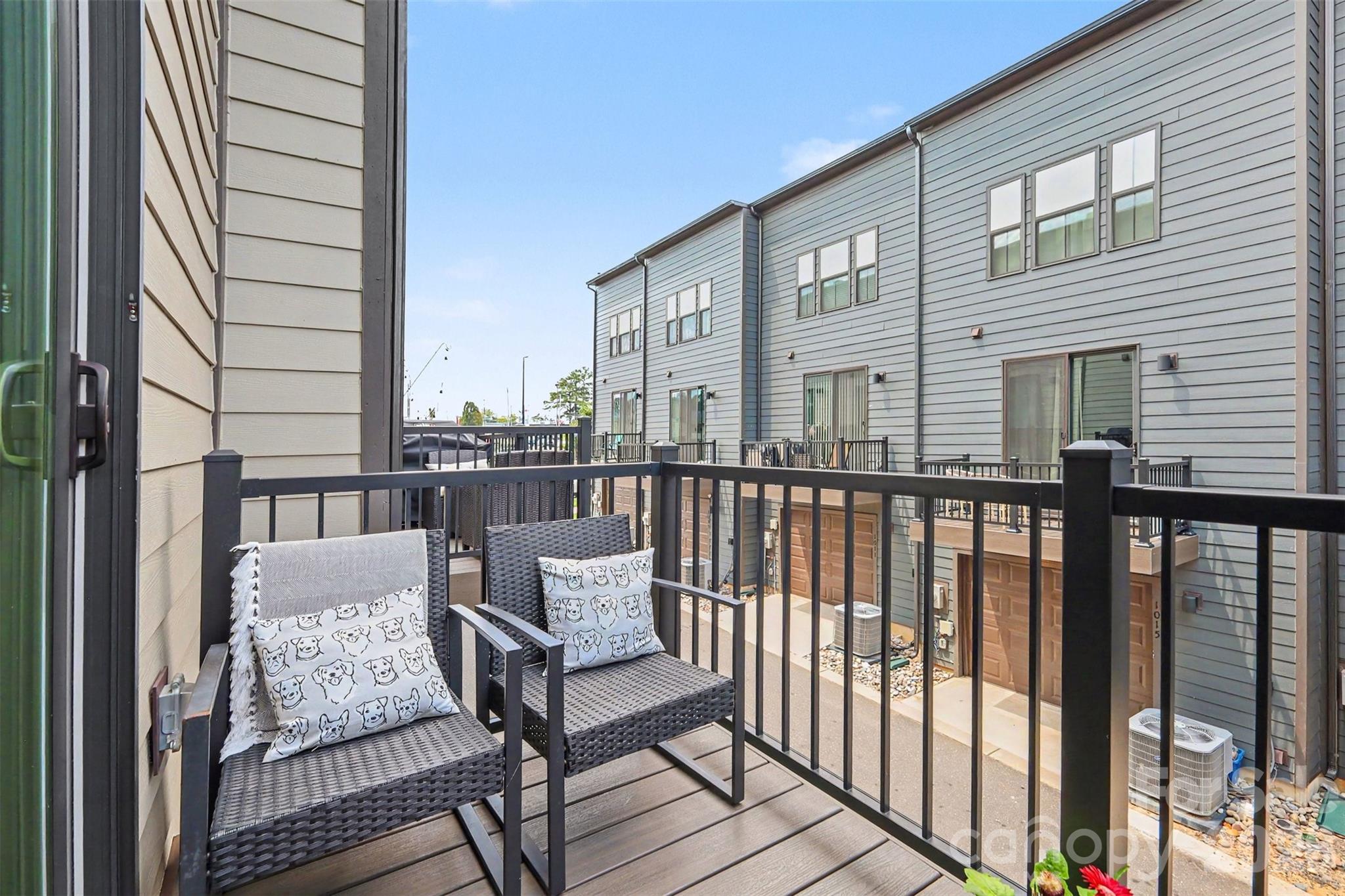 Southrail Station - Residential