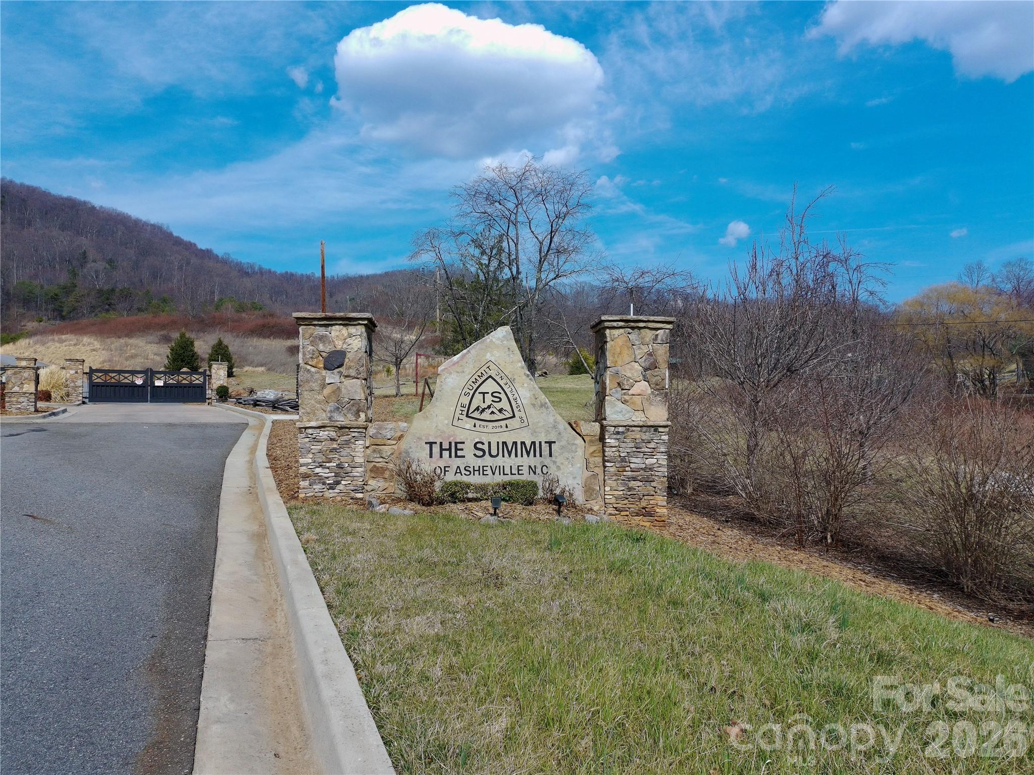 The Summit Of Asheville - Land
