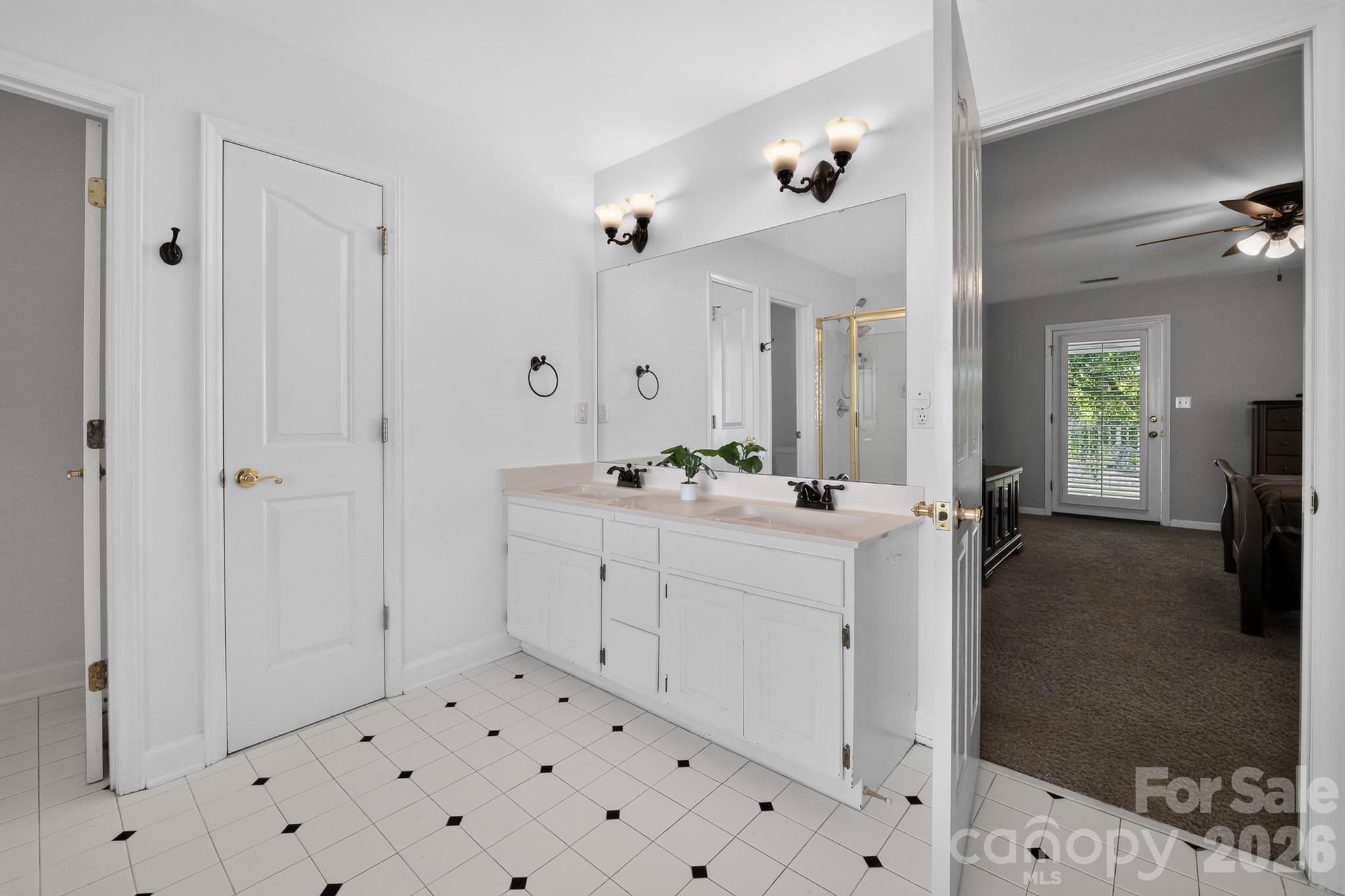 Mammoth Oaks - Residential
