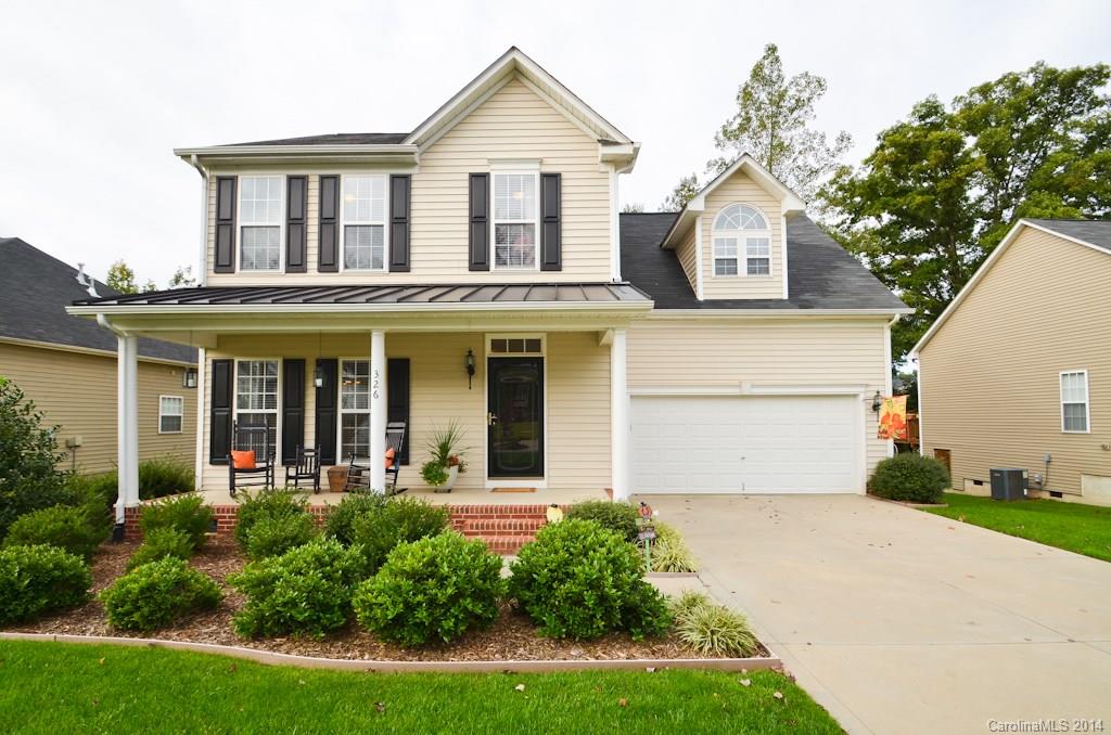 Beautifully maintained home with a formal dining room, solid surface counter tops, tile back splash and raised maple cabinetry in the kitchen, gas log fireplace in the great room and a study/play room just off the great room.  Large open bonus room.  Landscaped fenced backyard with irrigation.  Great location near the new Fort Mill bypass, close to Ballantyne, shopping and dining.