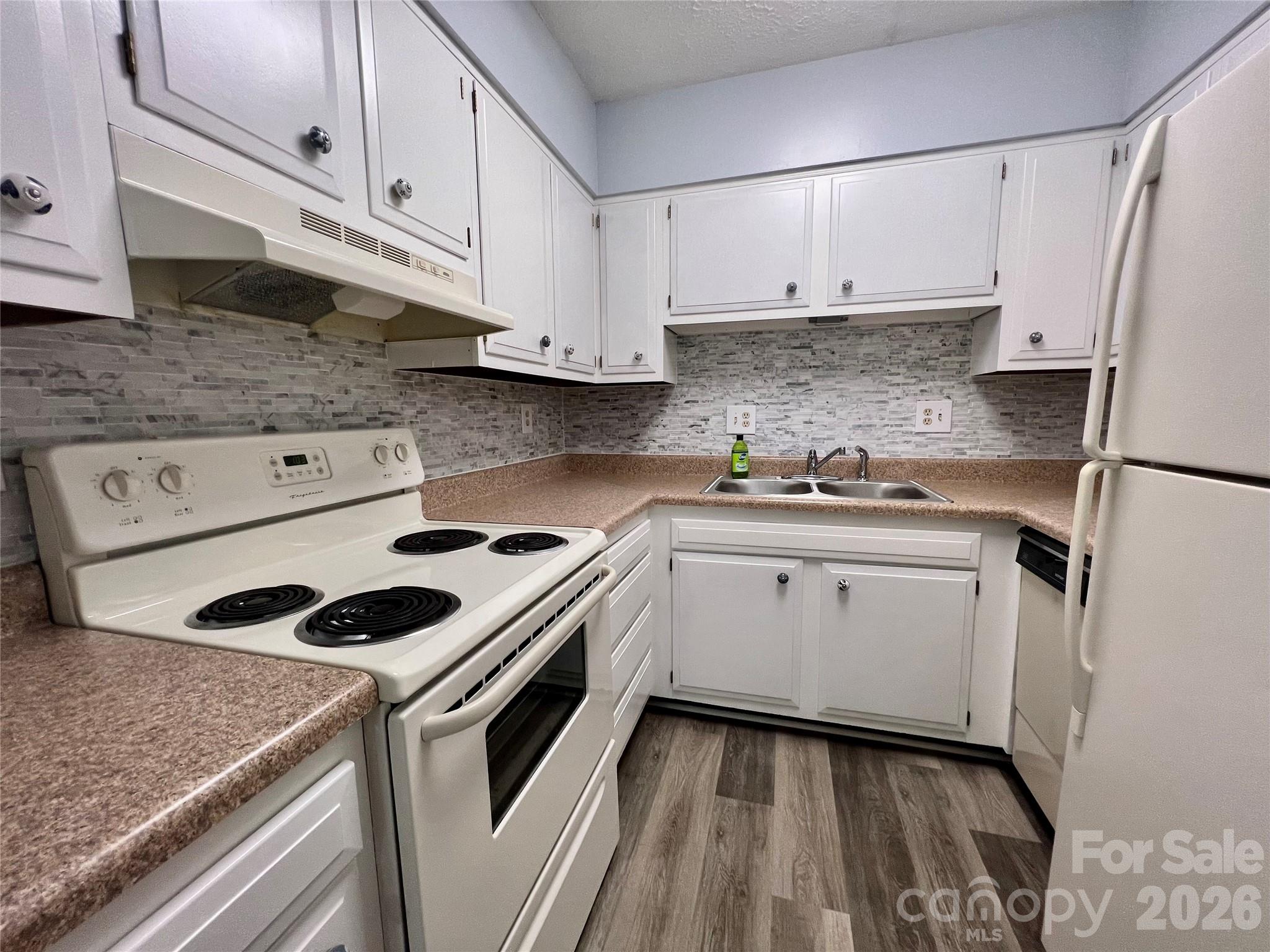 Holly Crest - Residential