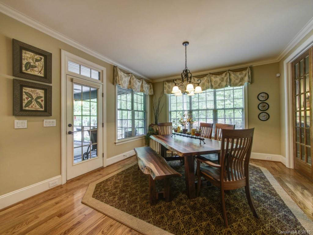 The Coves On River Oaks - Residential
