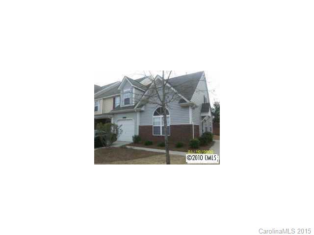 Ready to move in. Open living area includes great room, kitchen & dining area, 1/2 bath, Master suite with full bath with shower, double vanity and laundry room on main level. Upper level includes 2nd bedroom & full bath, Loft/3rd bedroom. End unit for extra privacy