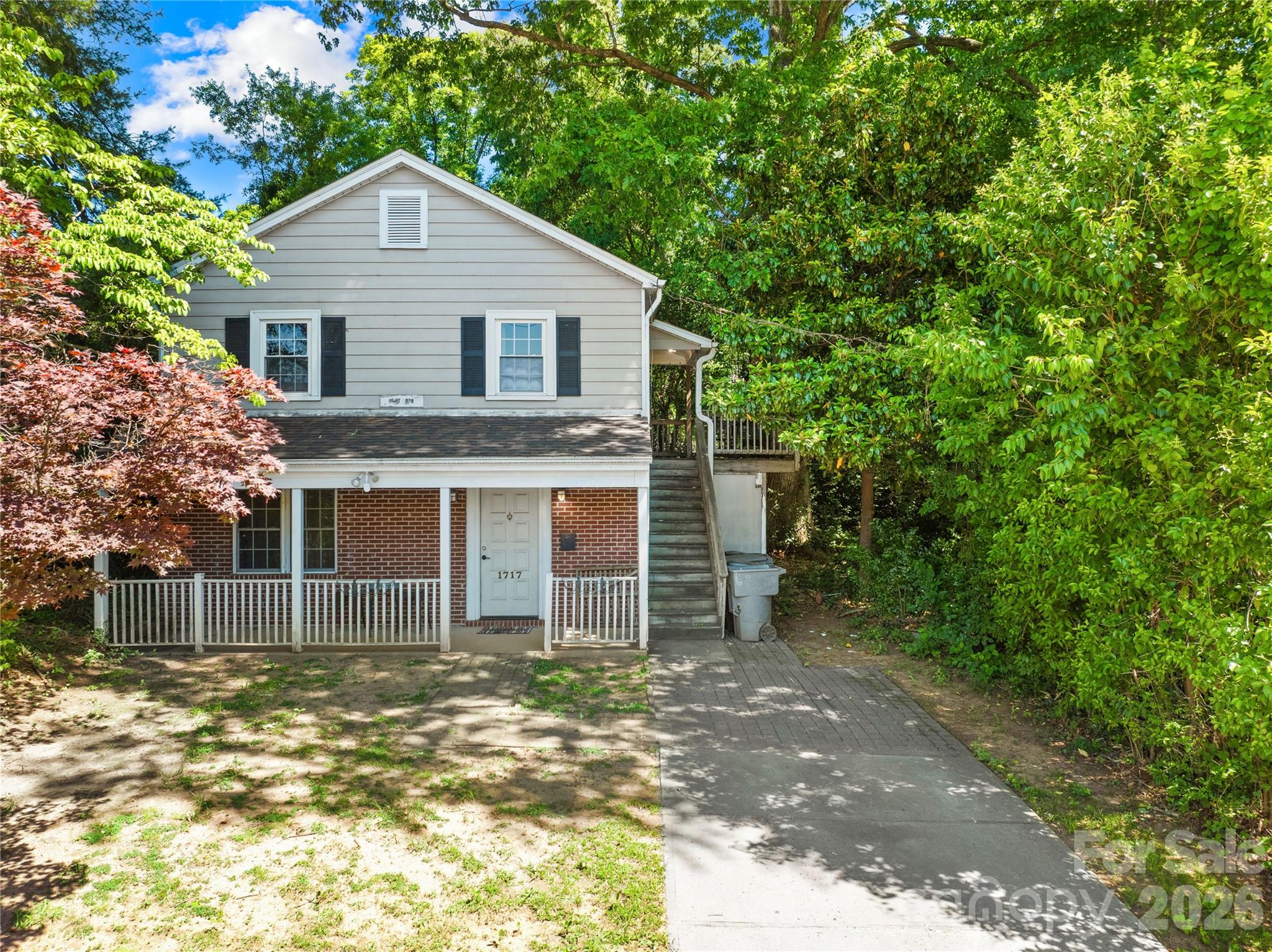 This is an opportunity to build your dream home SECONDS from all things Plaza Midwood, one of Charlotte's oldest neighborhoods! This .12 acre lot is zoned N1-C and can accommodate a new build (with local zoning requirements met). 1717 Hamorton is perfect for those Buyers who want to live a true urban lifestyle, as you can walk to a grocery store, post office, and library in 3 minutes. Also close to several restaurants and bars. Buyer to verify all zoning and land use, including setbacks, easements, etc.