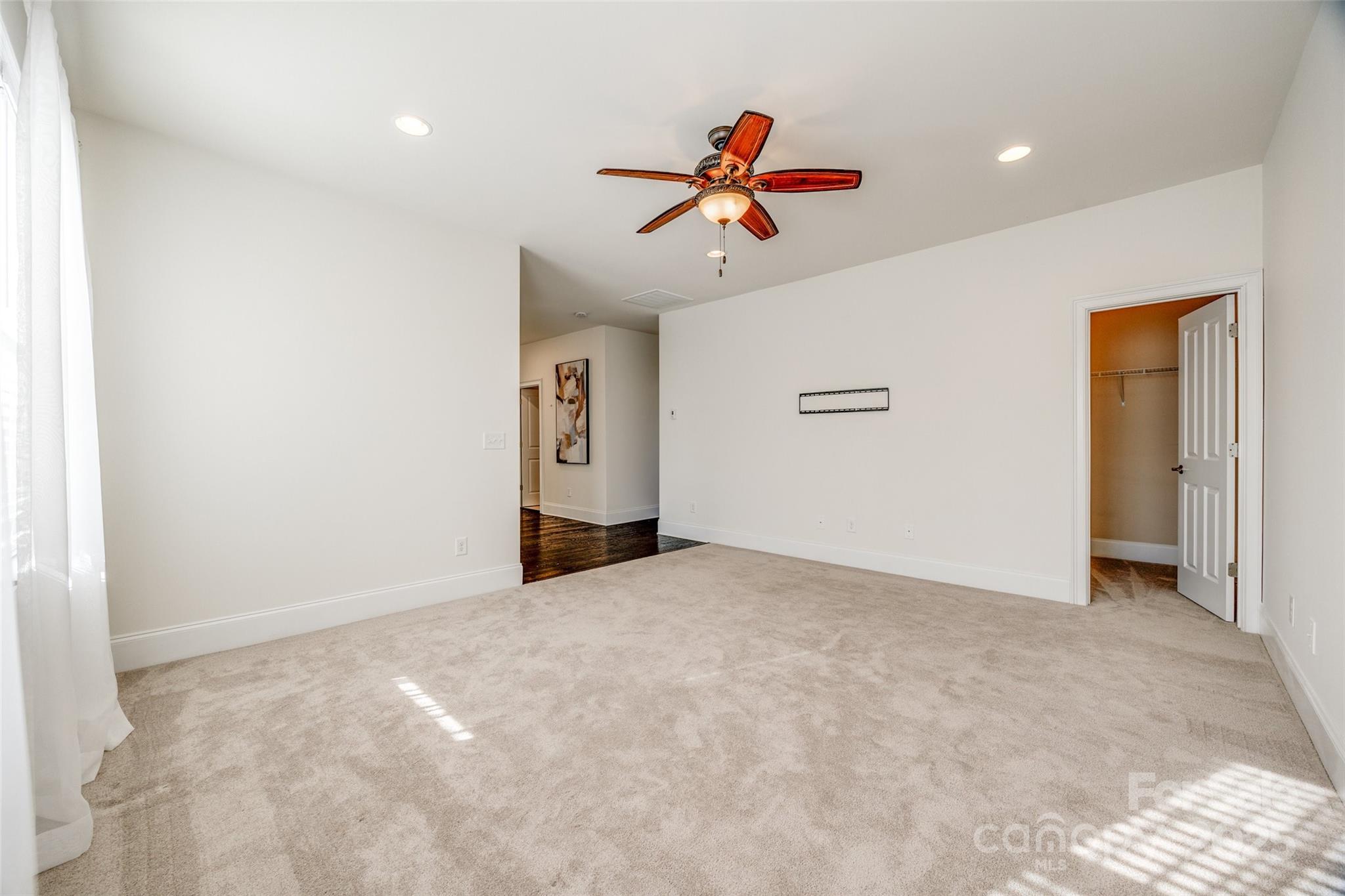 The Retreat At Sunset Ridge - Residential