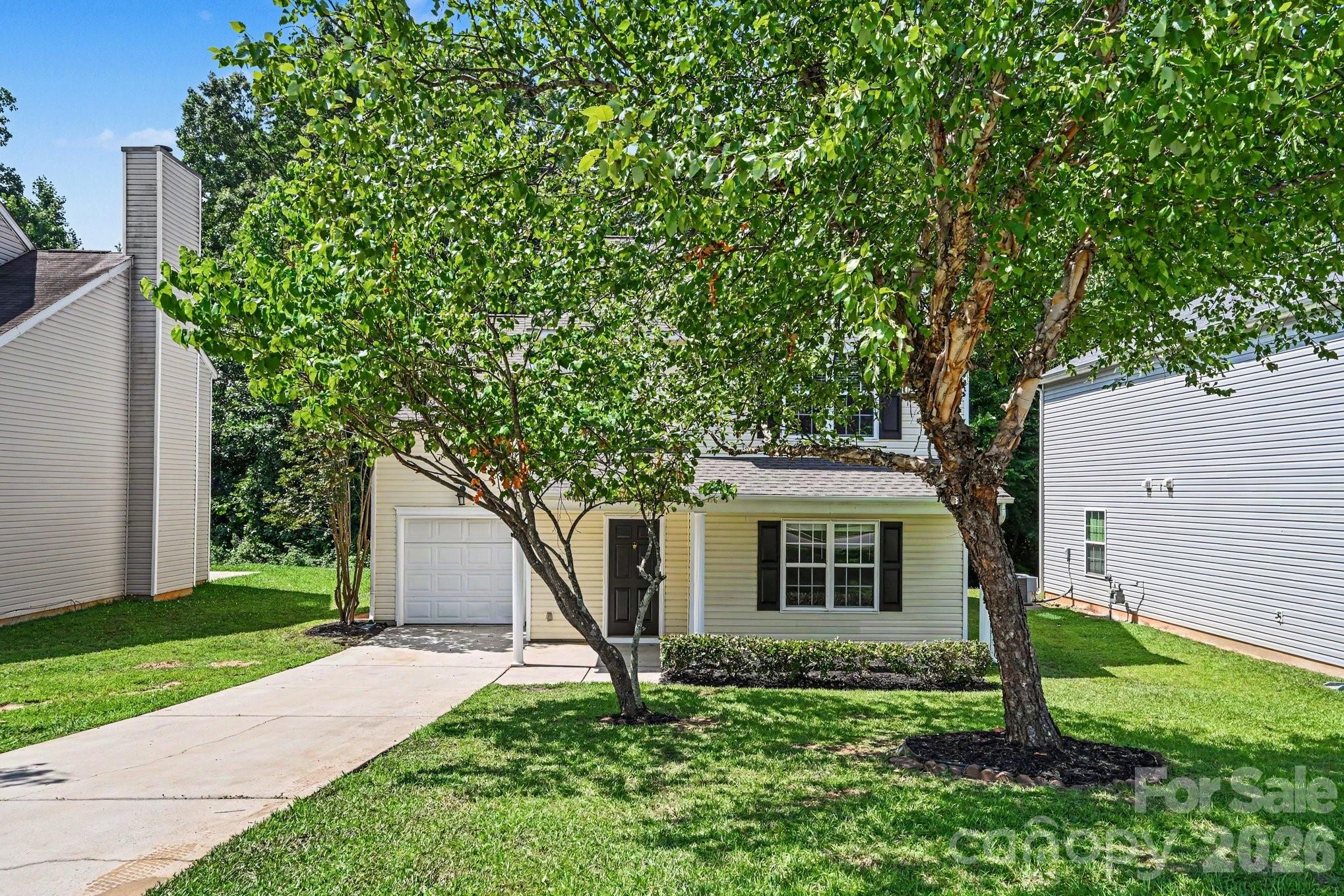 Come and see this 3-bedroom, 2.5-bathroom home in Oakbrooke that's looking for your personal touch! The home features a traditional floor plan with defined spaces, highlighted by a cozy fireplace serving as the focal point of the living room. The kitchen provides a functional and stylish space for cooking, complete with granite countertops and stainless-steel appliances. The primary bedroom offers a comfortable retreat and includes a large walk-in closet for ample storage. Ideally located close to Uptown Charlotte, this property offers easy access to major employers, shopping centers, and major highways for a seamless commute. Schedule your private showing today!
