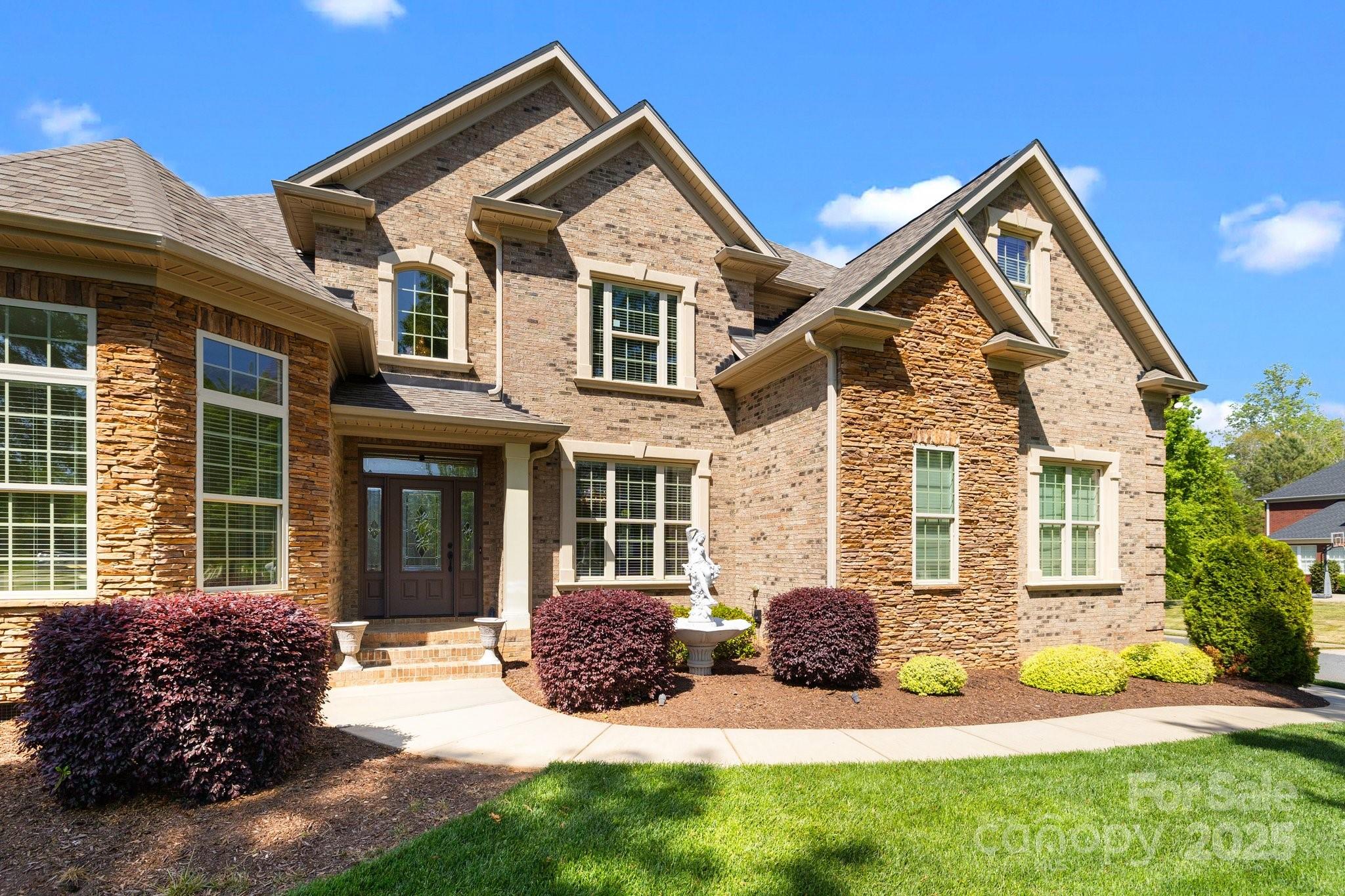LAUREL CREEK - Residential