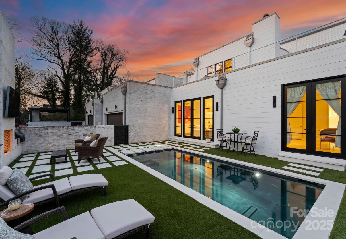 Kenwood Sharon Lane - Residential