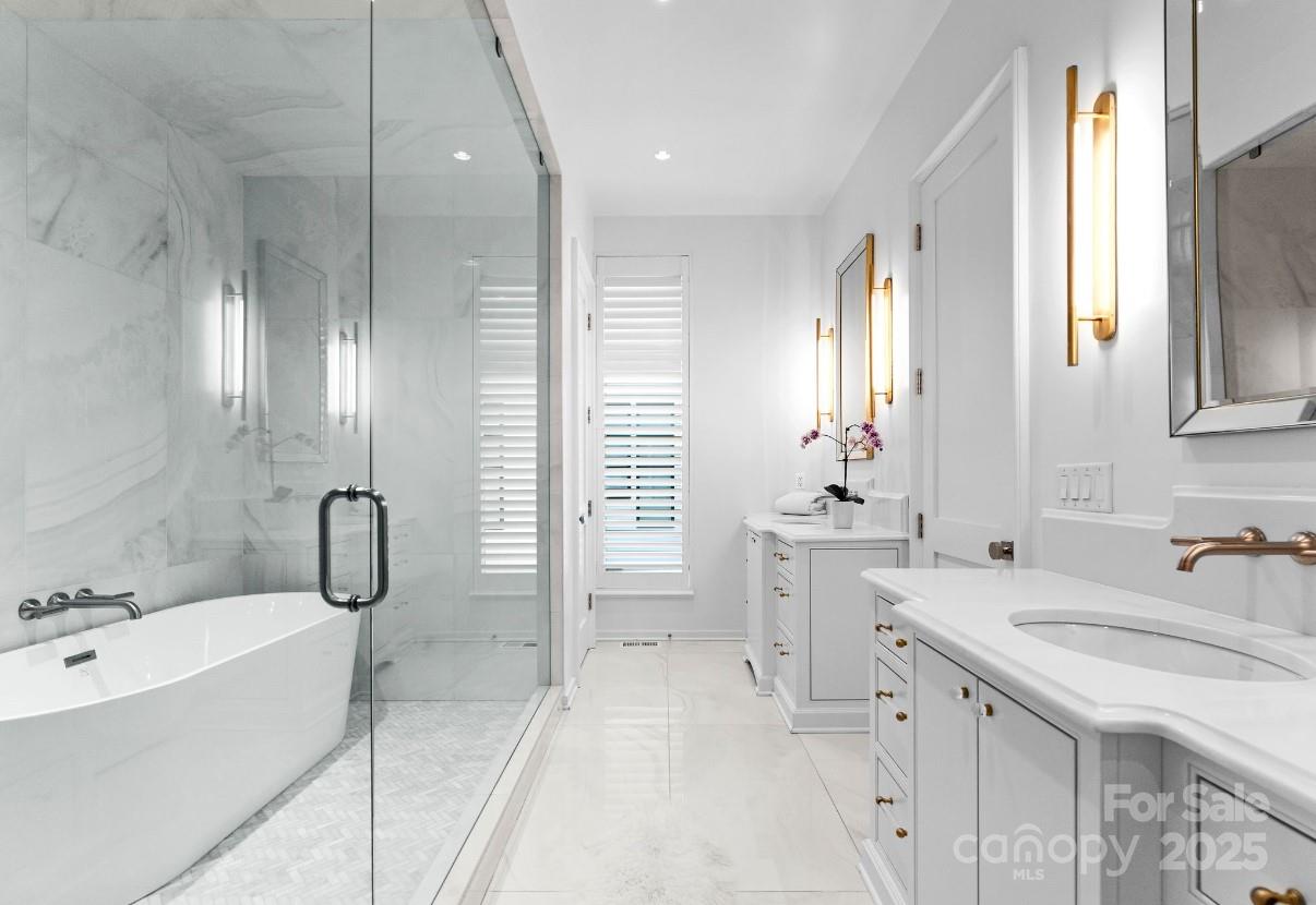 Kenwood Sharon Lane - Residential