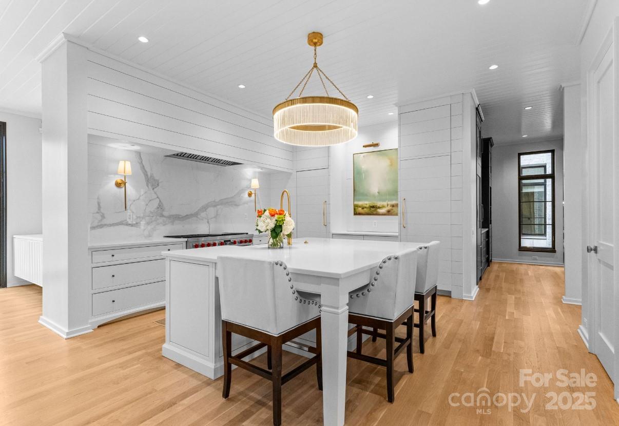 Kenwood Sharon Lane - Residential