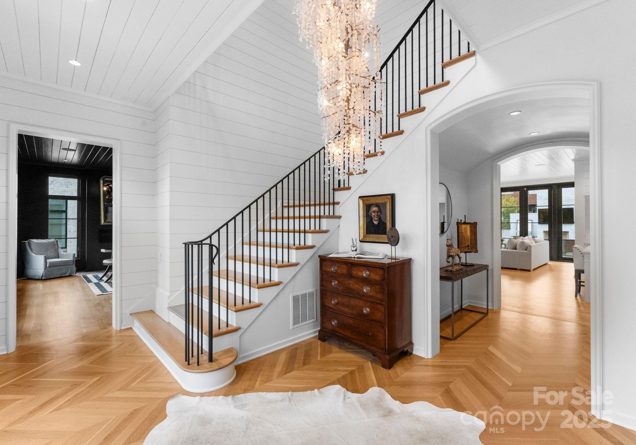 Kenwood Sharon Lane - Residential