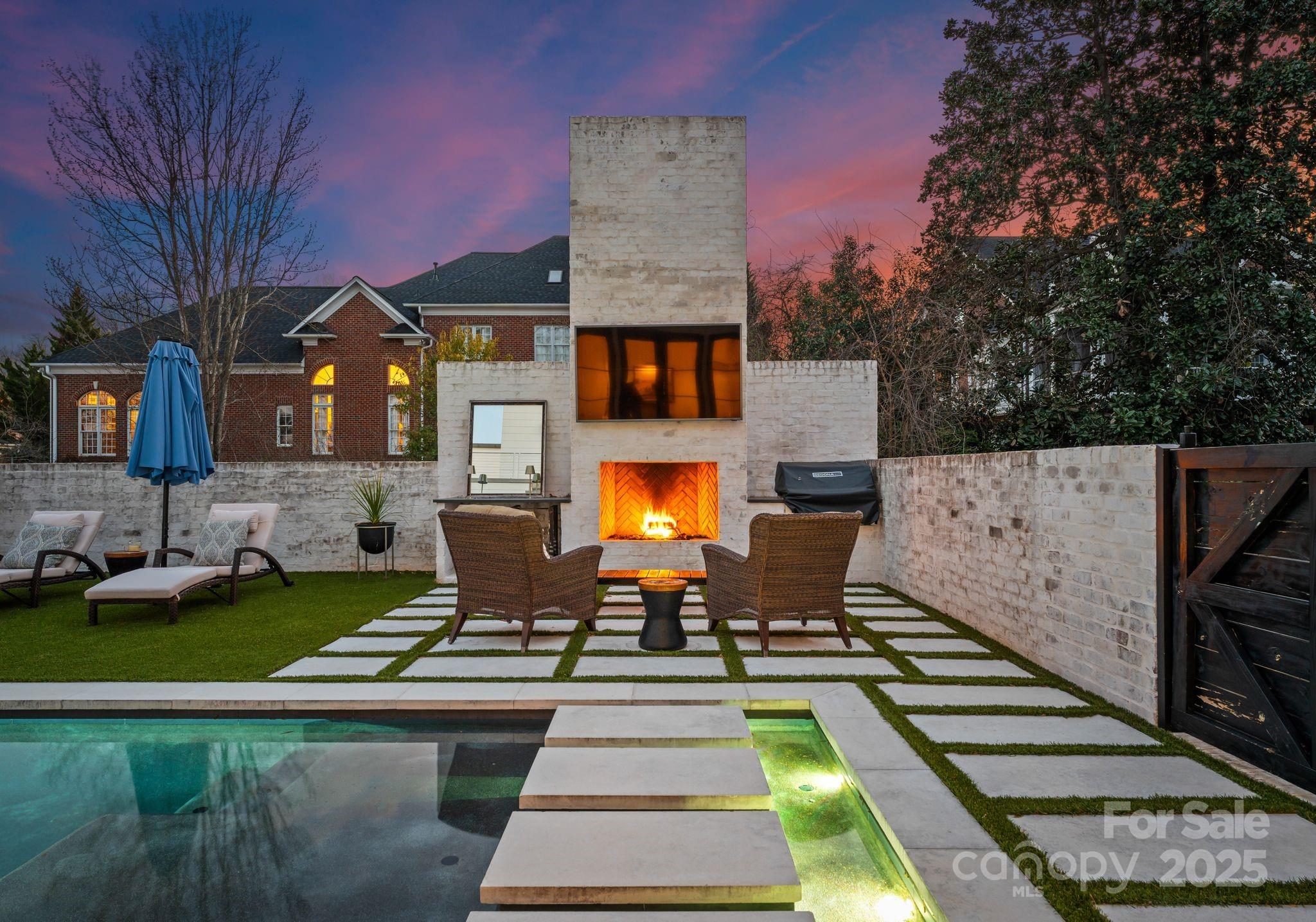 Kenwood Sharon Lane - Residential