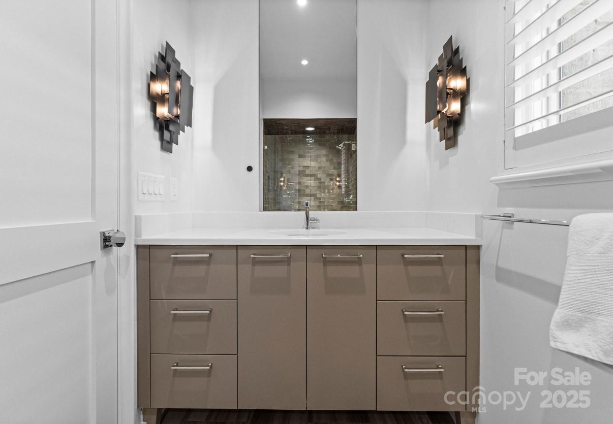 Kenwood Sharon Lane - Residential