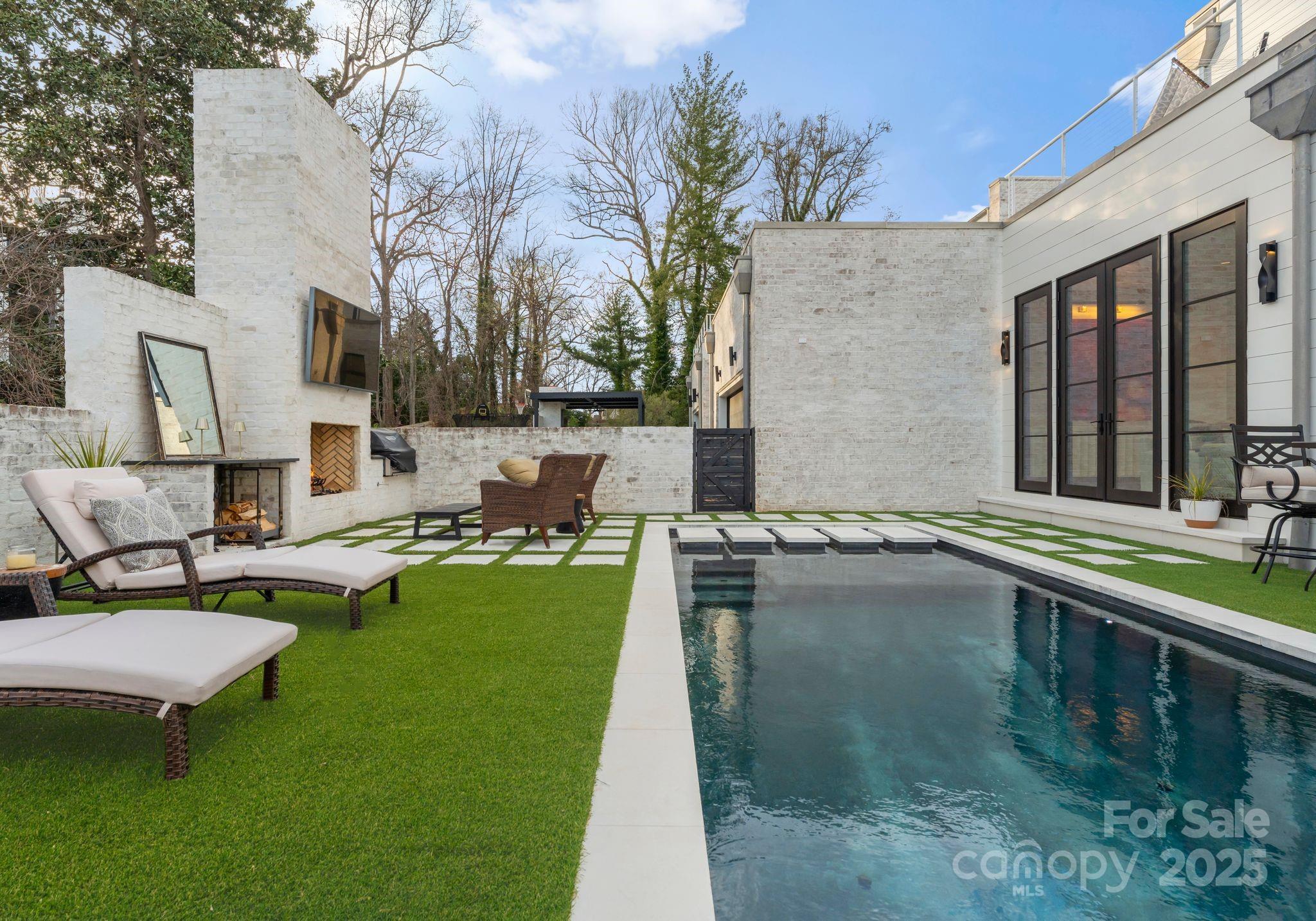Kenwood Sharon Lane - Residential