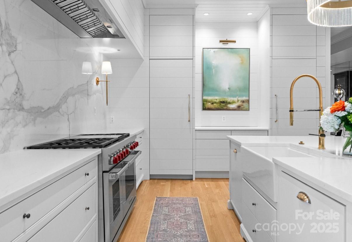 Kenwood Sharon Lane - Residential