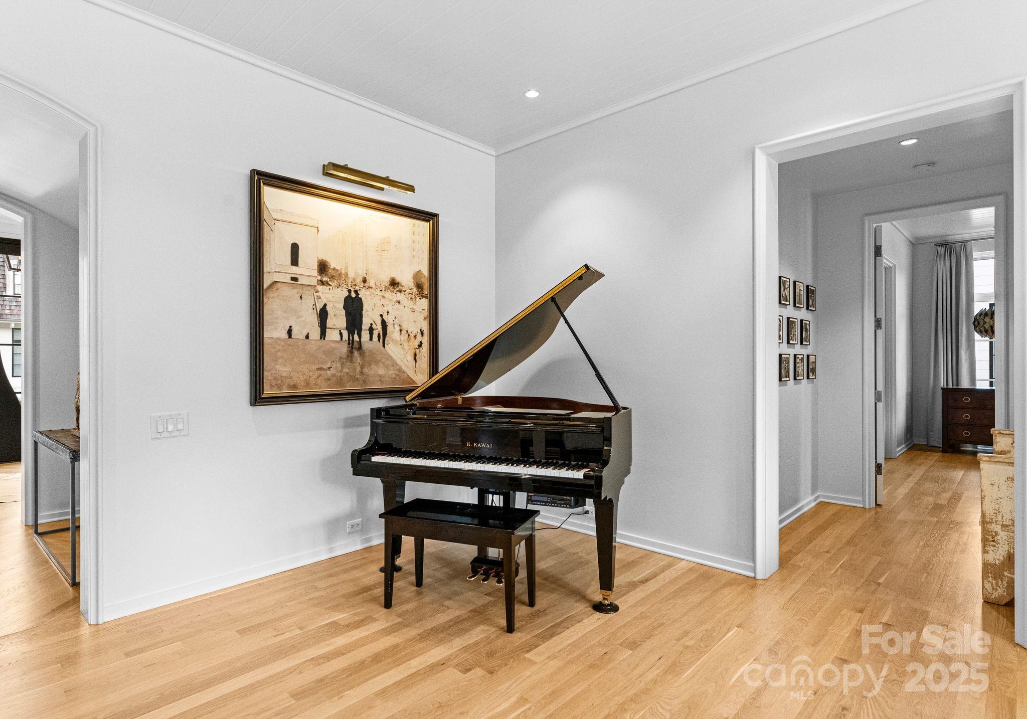 Kenwood Sharon Lane - Residential