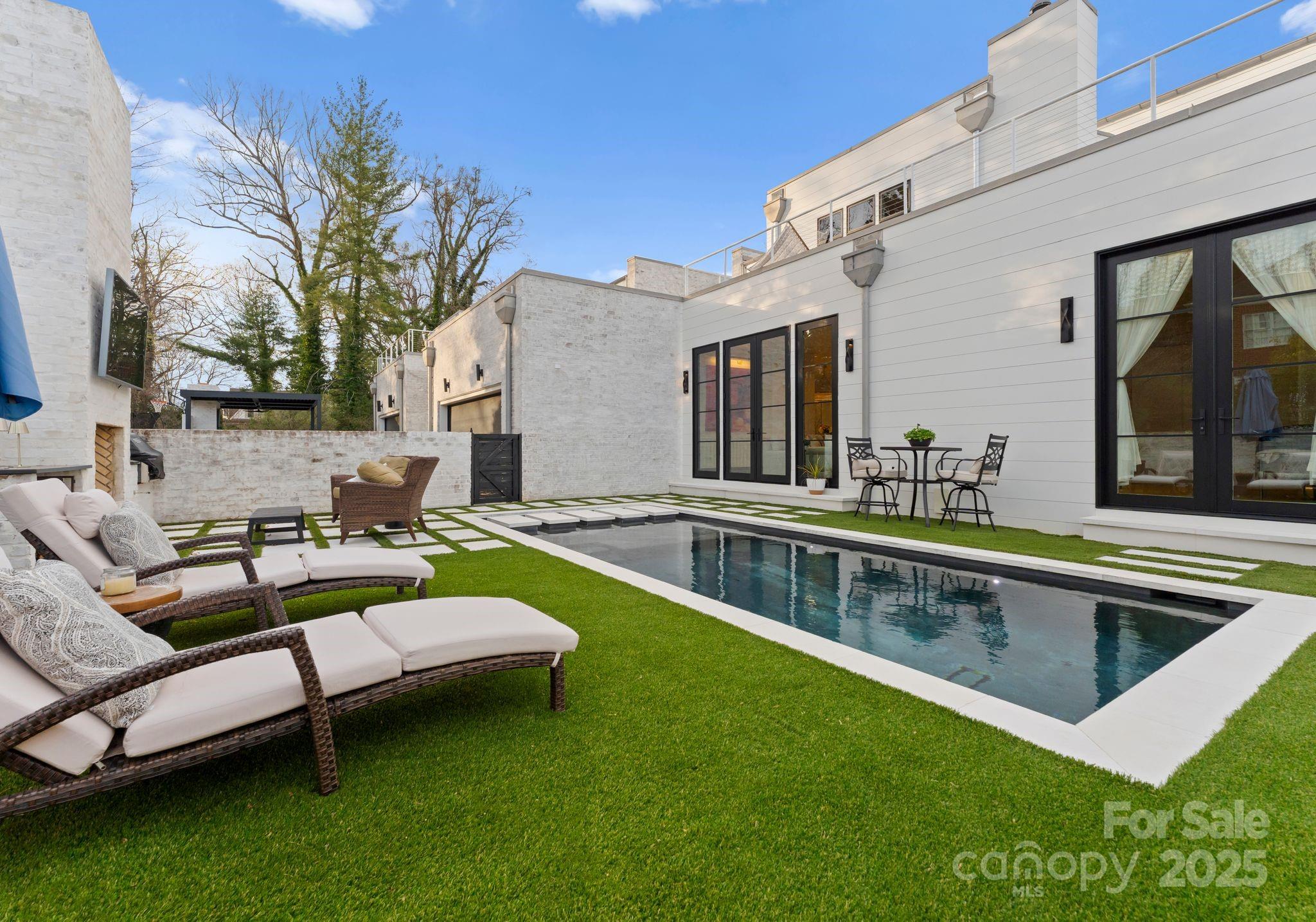 Kenwood Sharon Lane - Residential