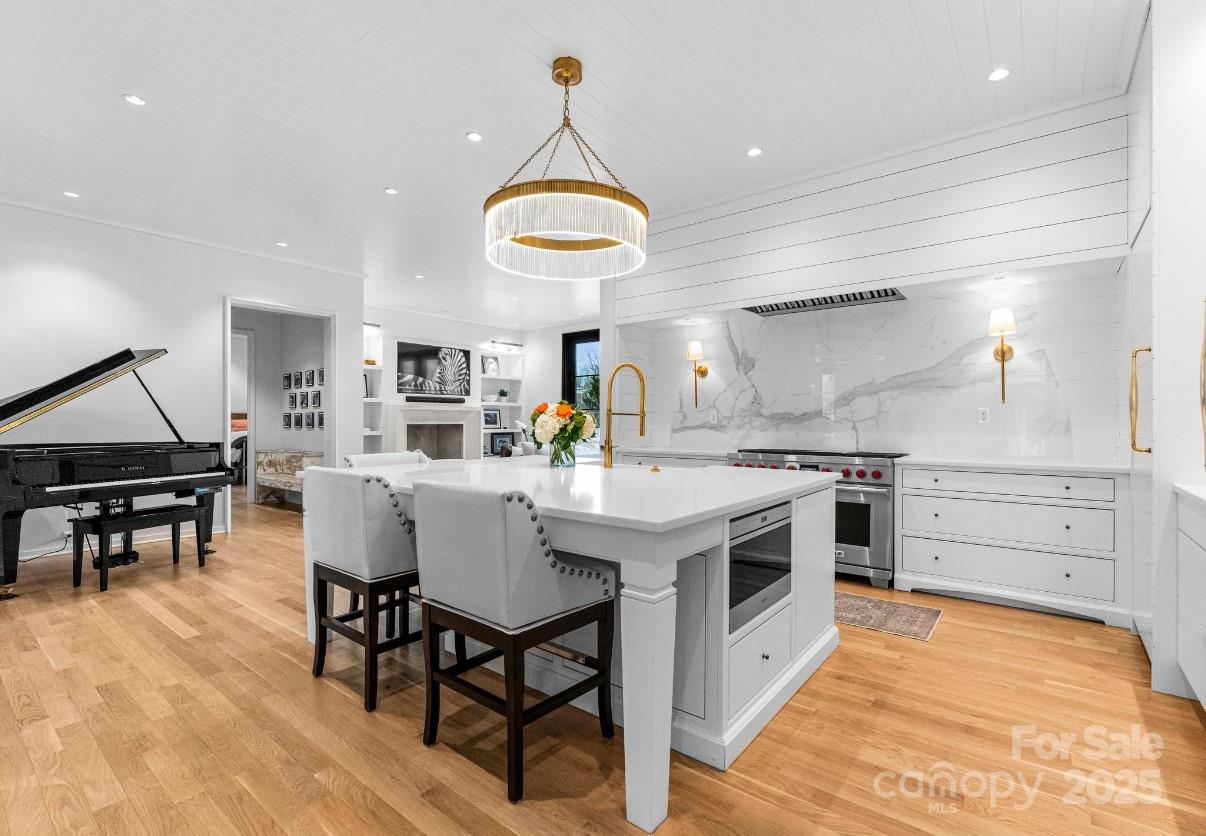 Kenwood Sharon Lane - Residential