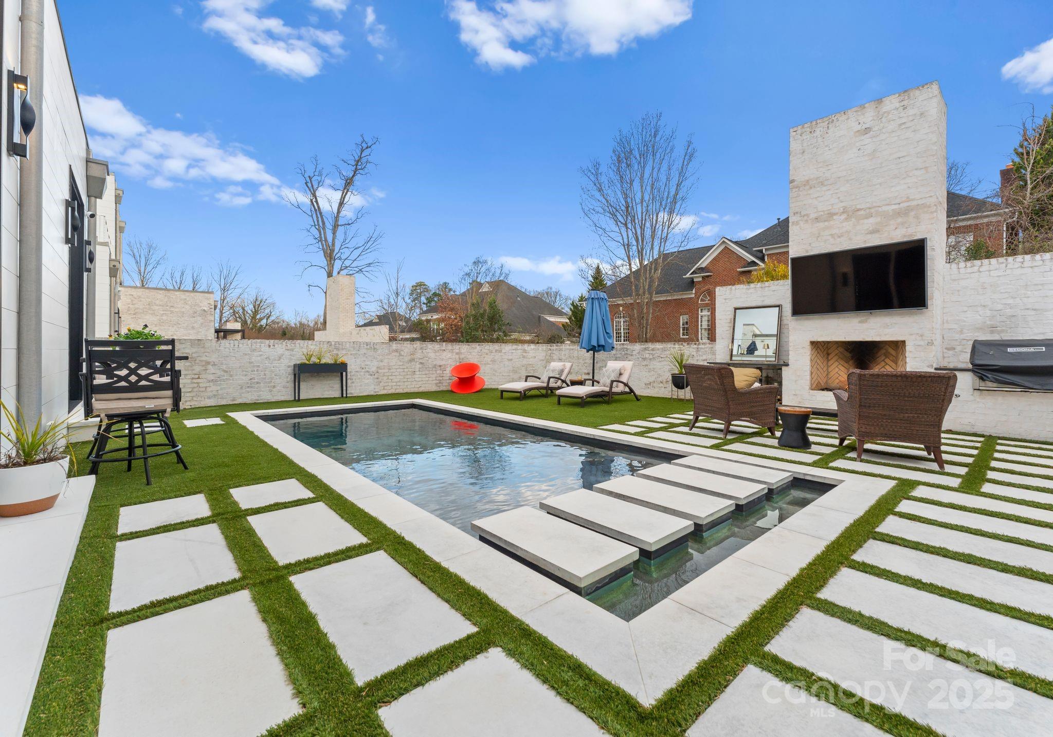 Kenwood Sharon Lane - Residential