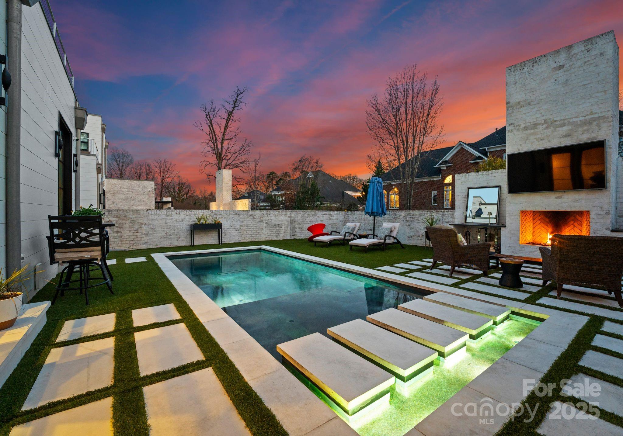 Kenwood Sharon Lane - Residential