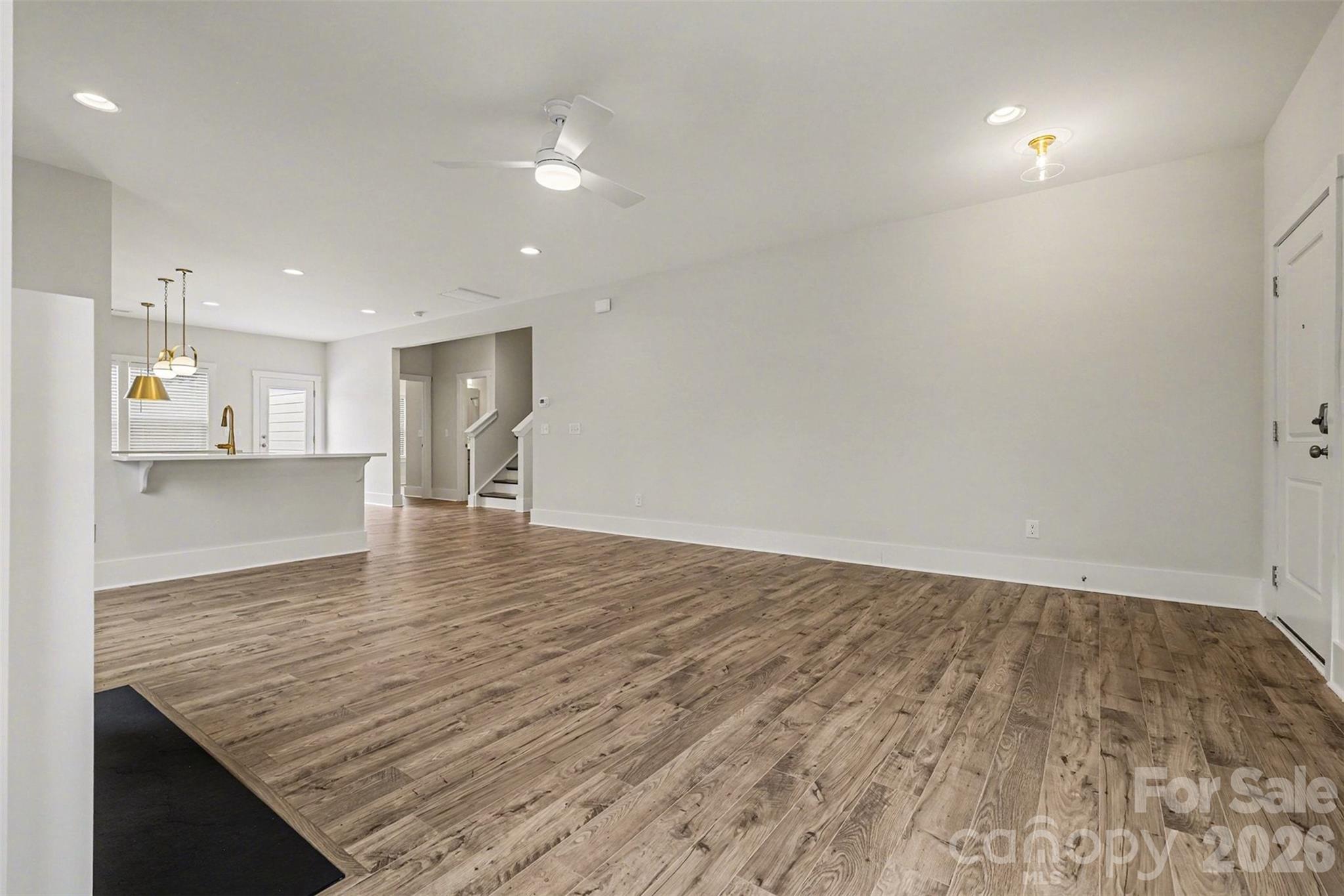 Lake Plaza - Residential