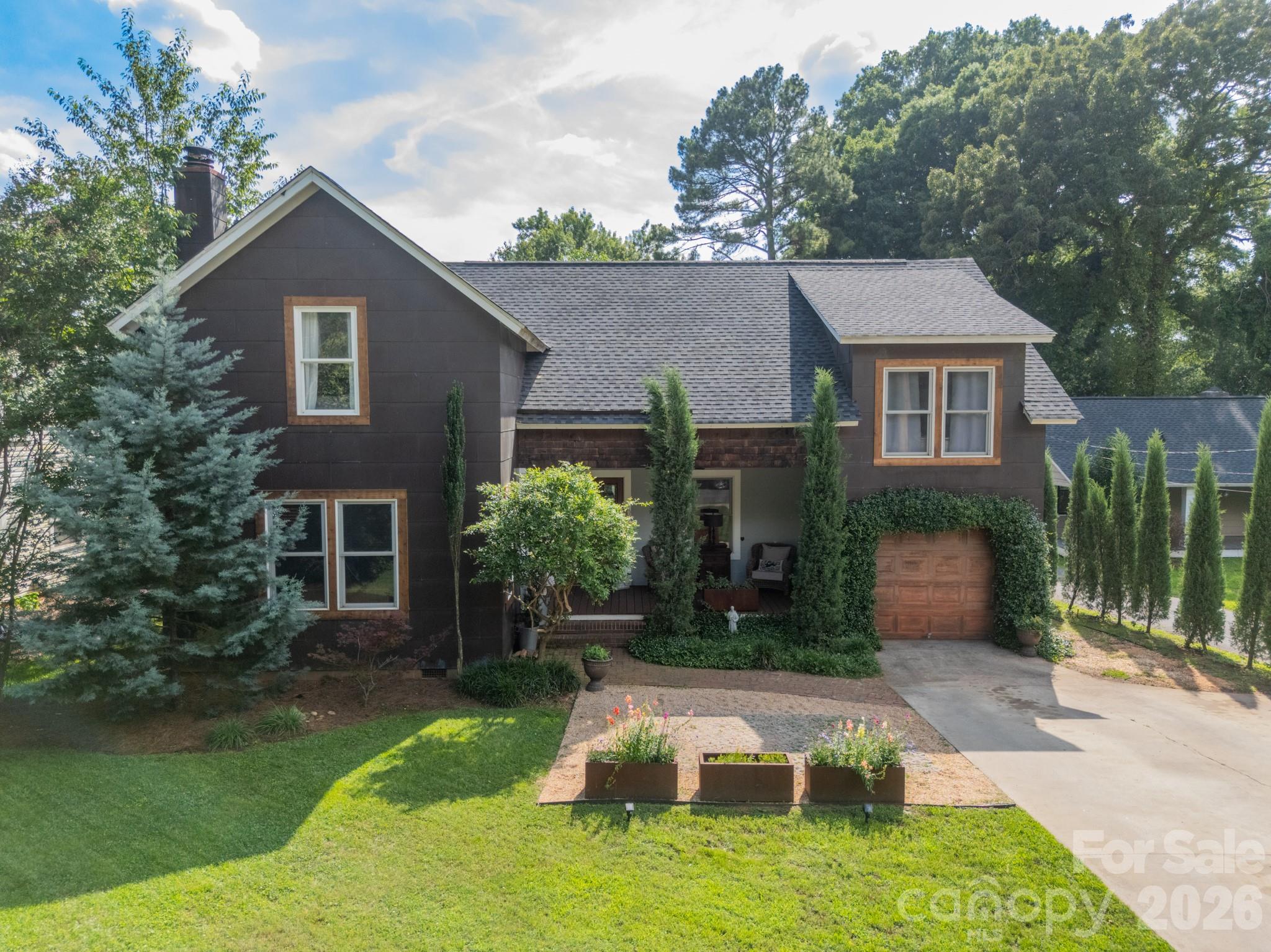 Seventeen Acres - Residential