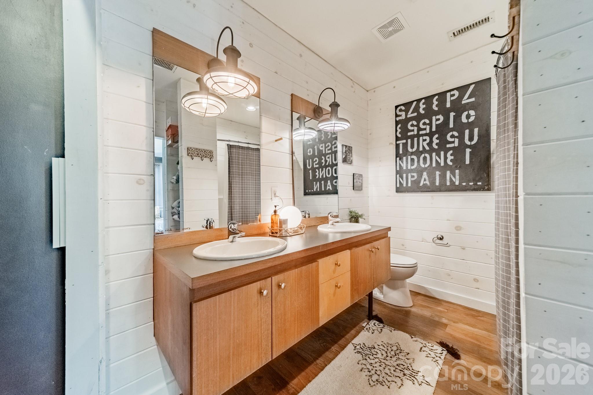 Seventeen Acres - Residential