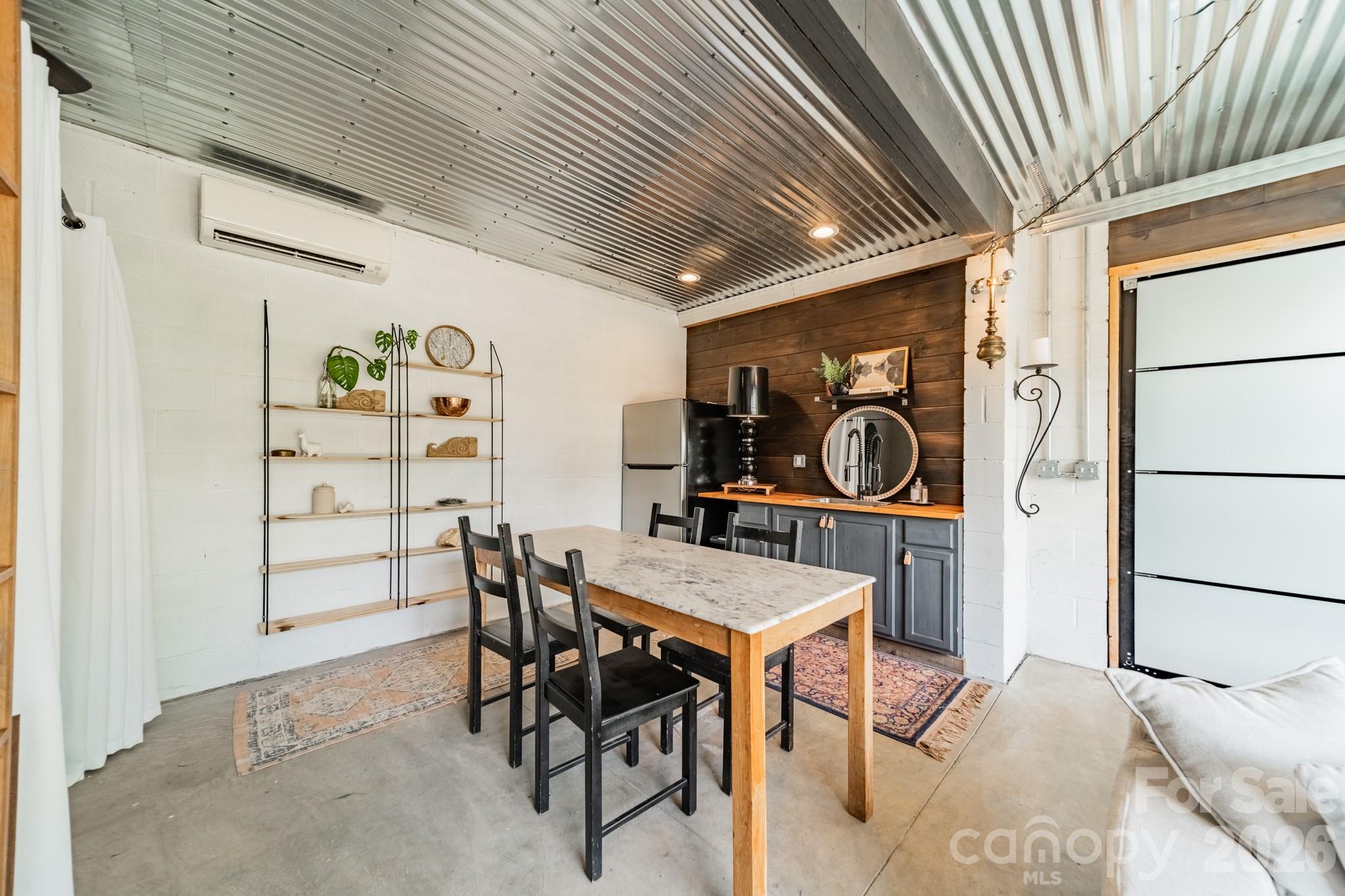 Seventeen Acres - Residential