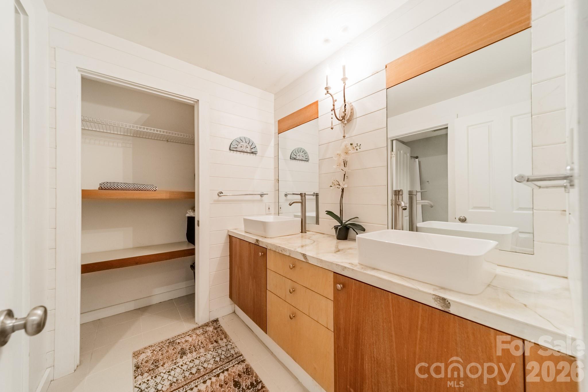 Seventeen Acres - Residential