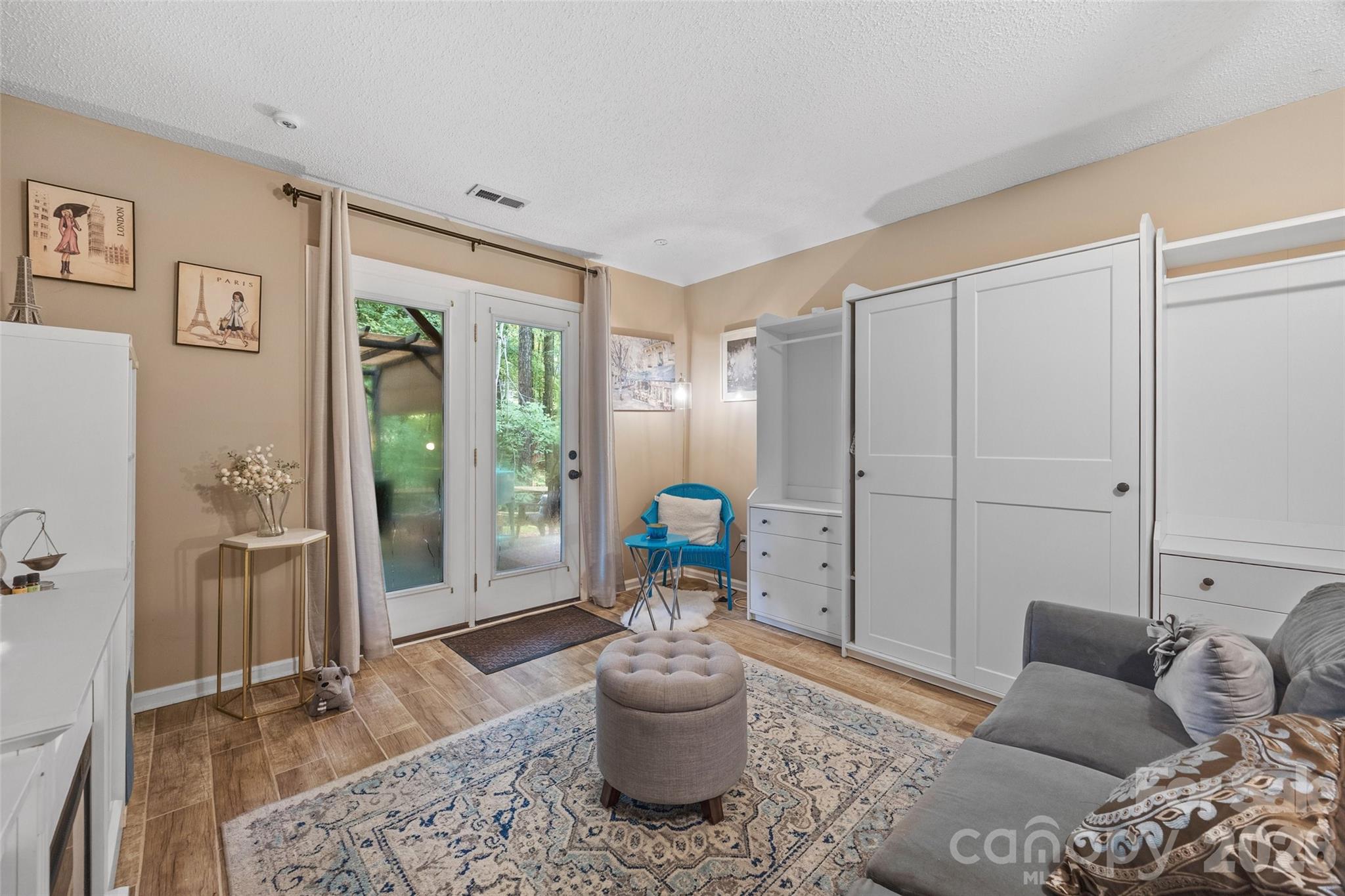 Tega Cay - Residential