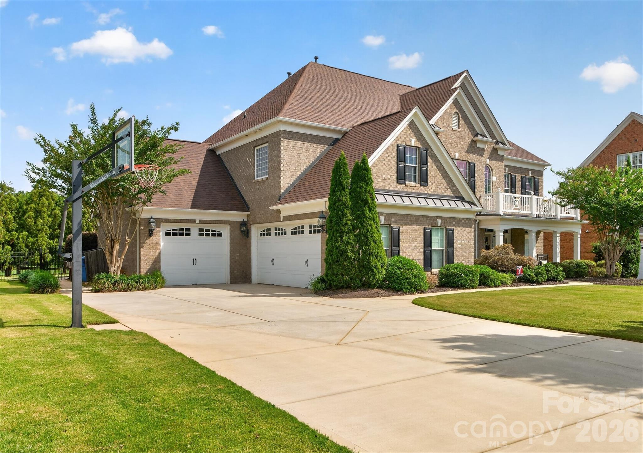 The Chimneys of Marvin - Residential