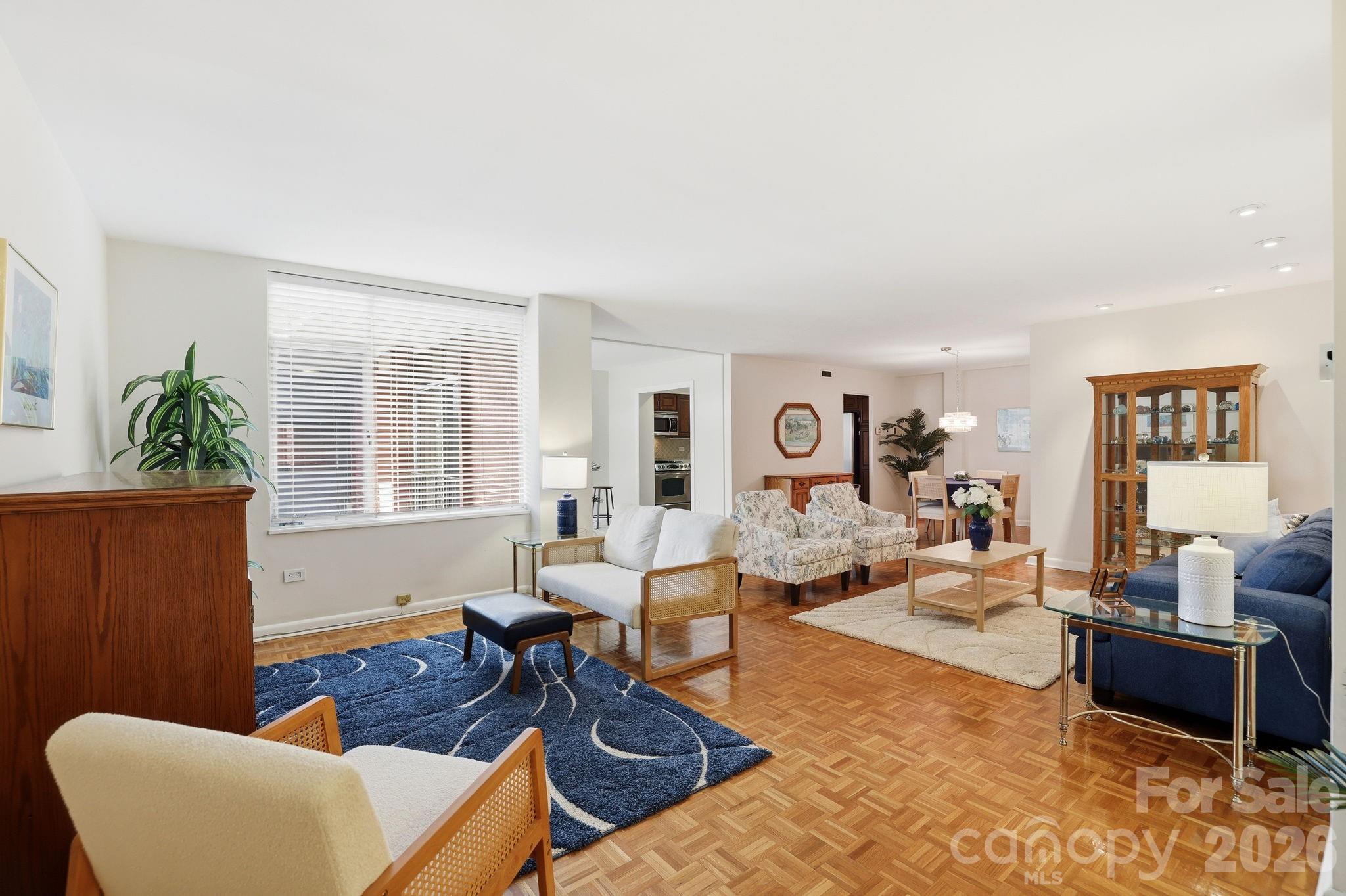 Queens Towers - Residential