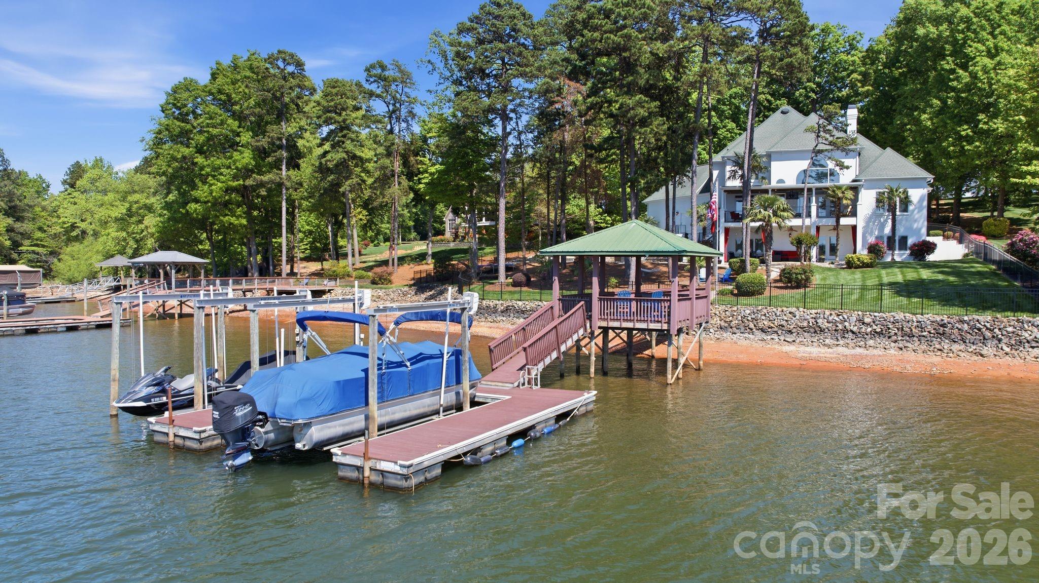 Pinnacle Shores - Residential