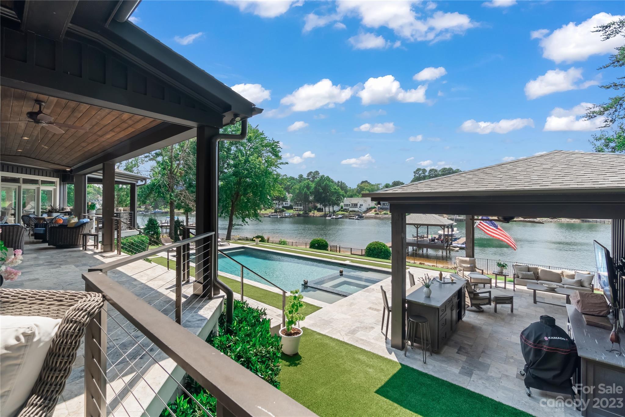 The Peninsula - Residential