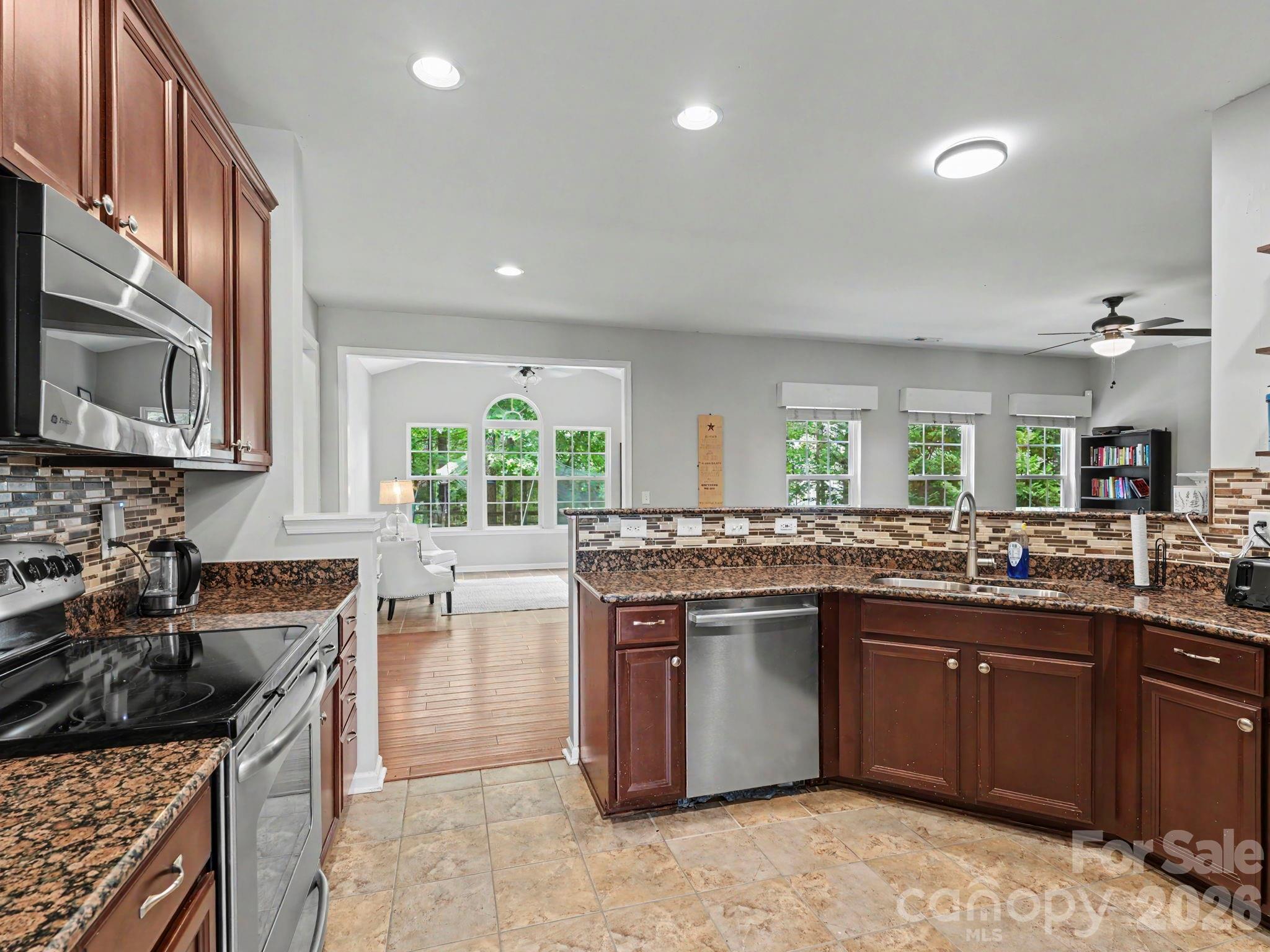 Somerset At Autumn Cove - Residential