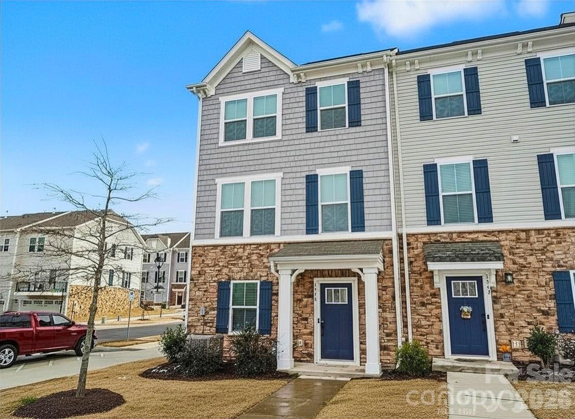 The Towns at Mallard Mills - Residential