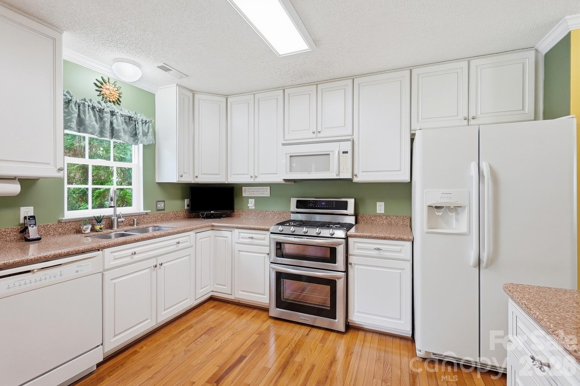 Amber Woods - Residential