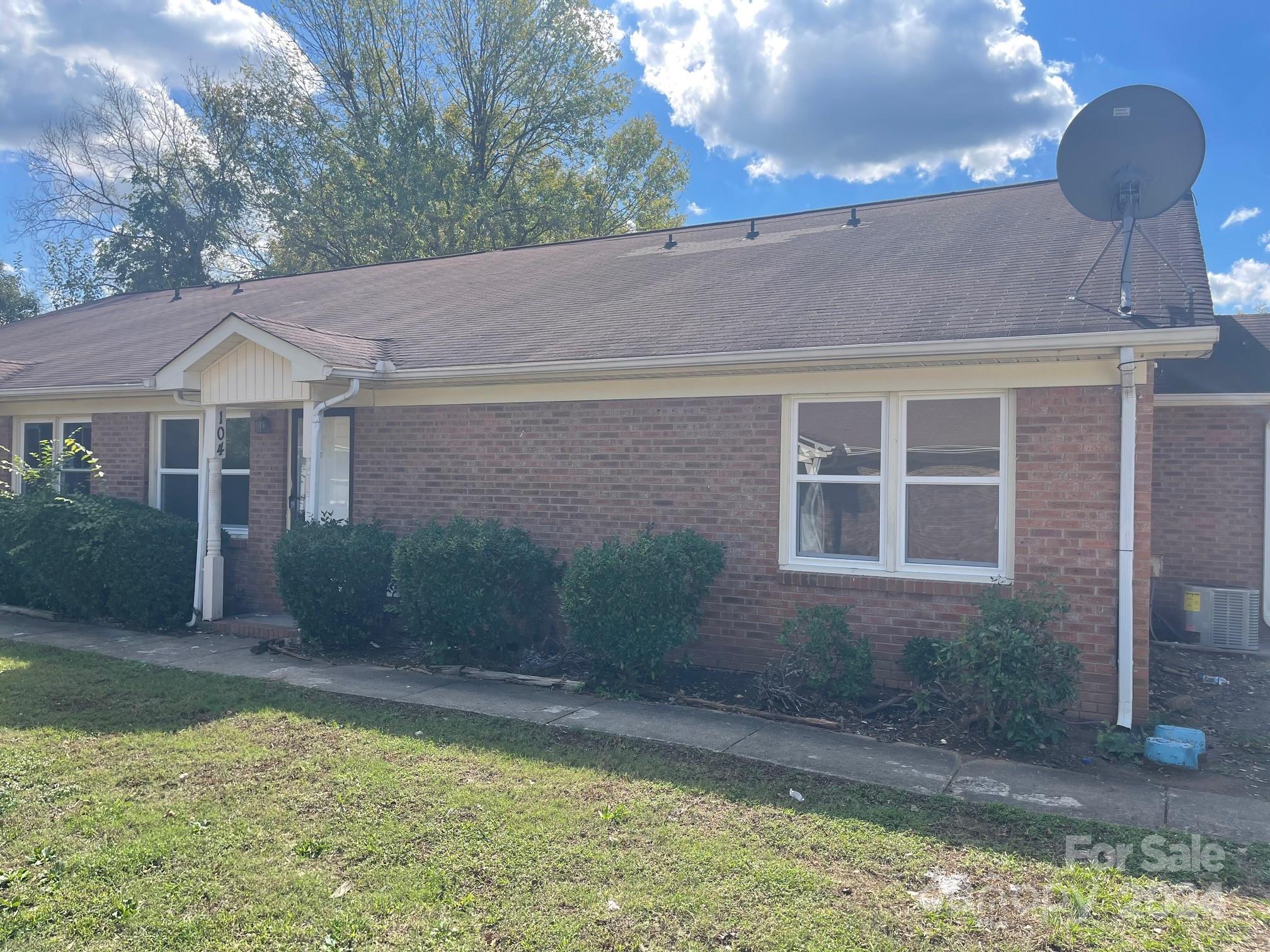 Fantastic renovation and ready to move in. 2 bedroom, one bath condo. Unit 104
