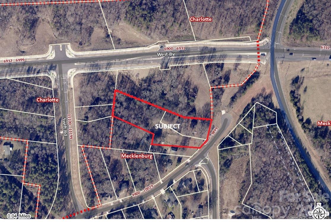 This is an investment / development property in the River District area. The property is next to the recently sold 3 acre parcel that was just recently closed on. The property could be used for many things and is rare to find for sale in the River District area.
The 828 sq ft house on the property is presently lived in by the owner but this is a land sale no discloser on the house, Sold As Is. The true value is in the location and future use. This 2.247 acres is presently 2 separate parcels 1.63 acres Tax Id 14114313 and 0.617 acres Tax Id 14114314 zoning is N1-A. Take a look and make an offer.