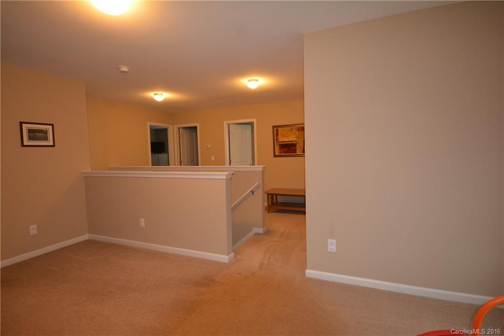 Newport Lakes - Residential