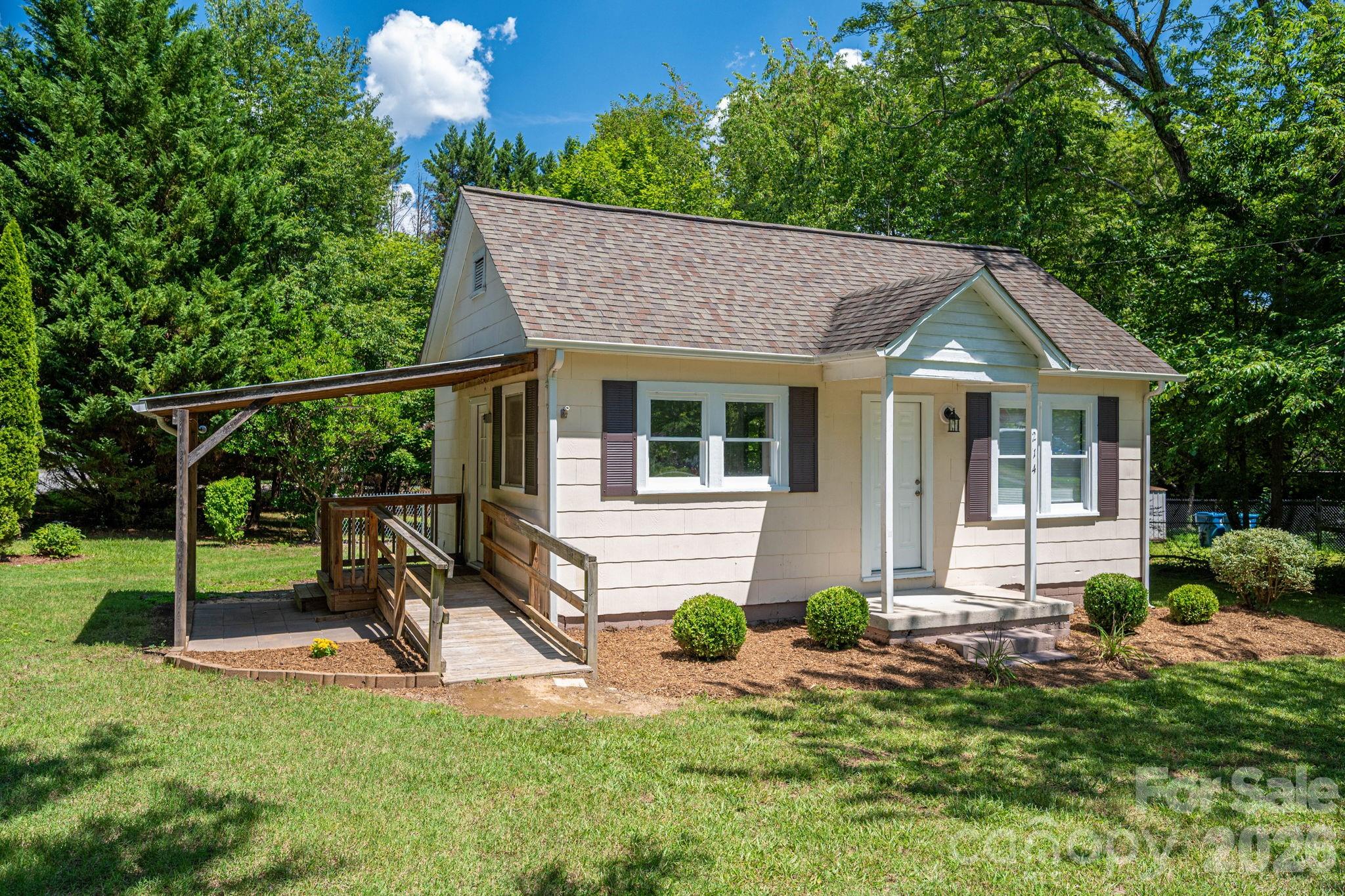 Move-in ready and priced to sell, the most affordable home in the area! This freshly updated 1BR/1BA sits on a corner lot minutes from downtown Hickory. Recent updates include new flooring, fresh paint inside and out, new hot water heater, and new fixtures, plus improved curb appeal. Turnkey and priced to move fast.