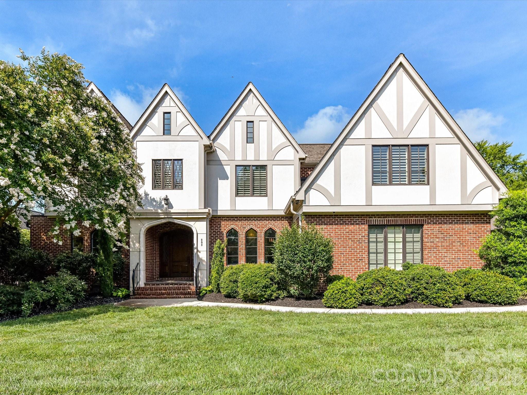Jordan Manor - Residential