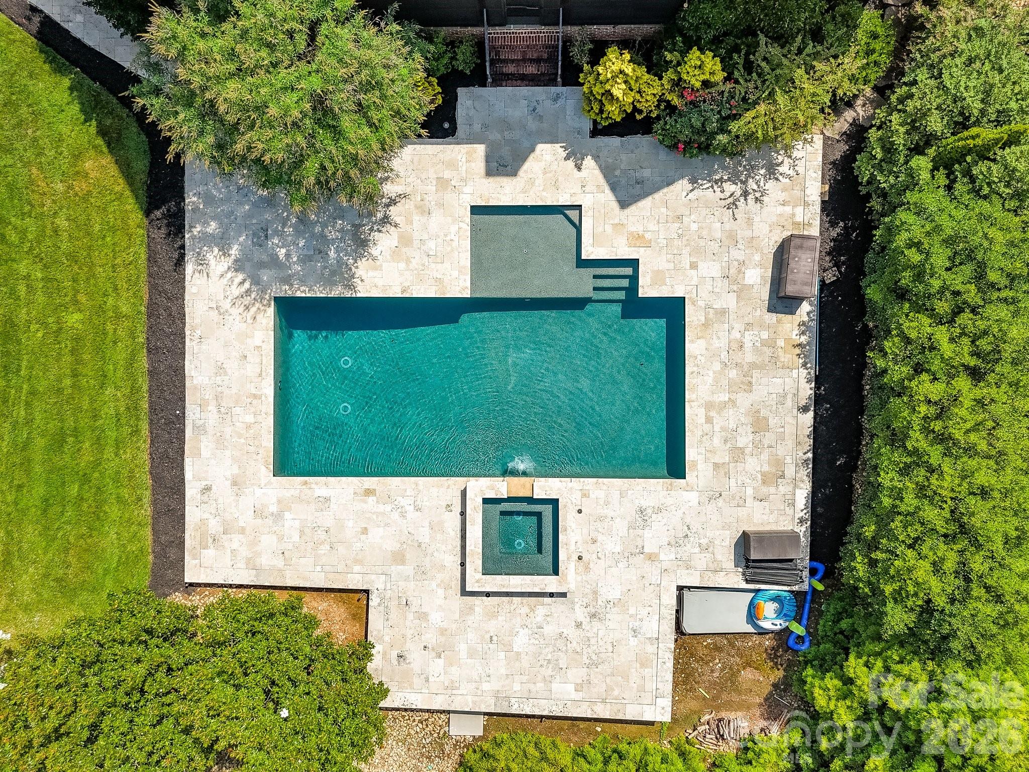 Jordan Manor - Residential