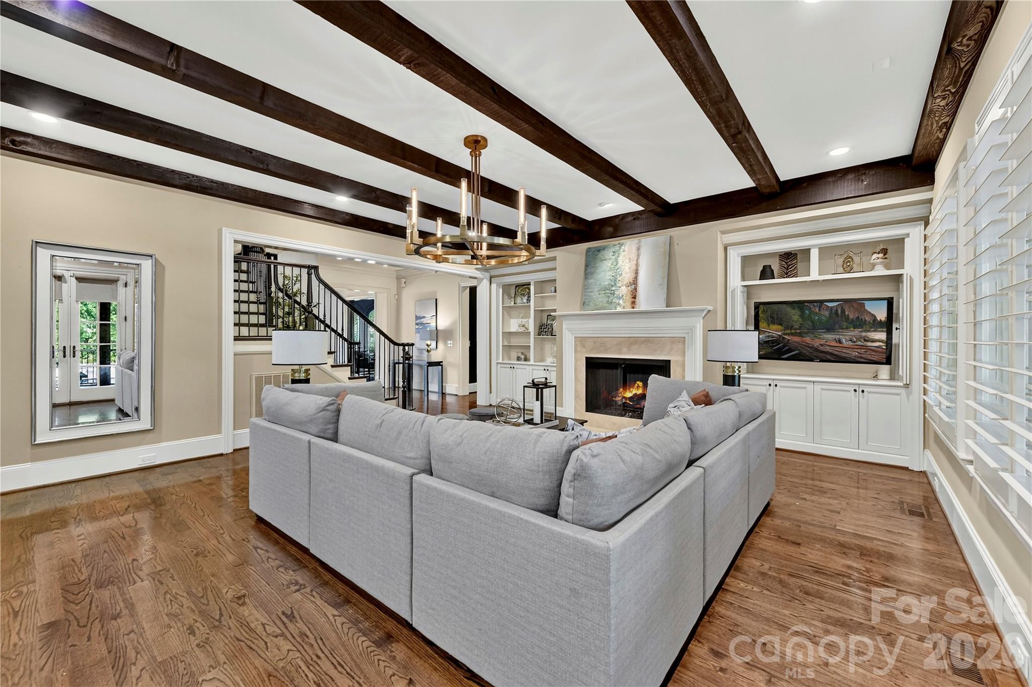 Jordan Manor - Residential