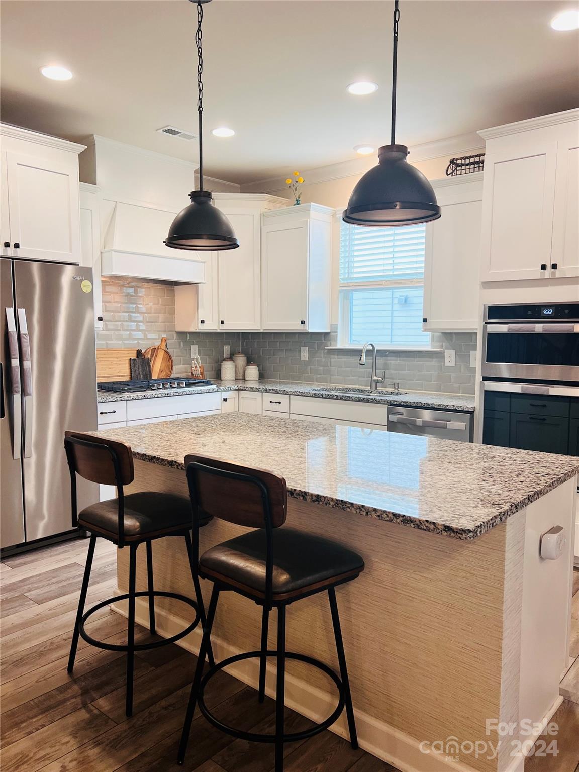 Lake Crest - Residential