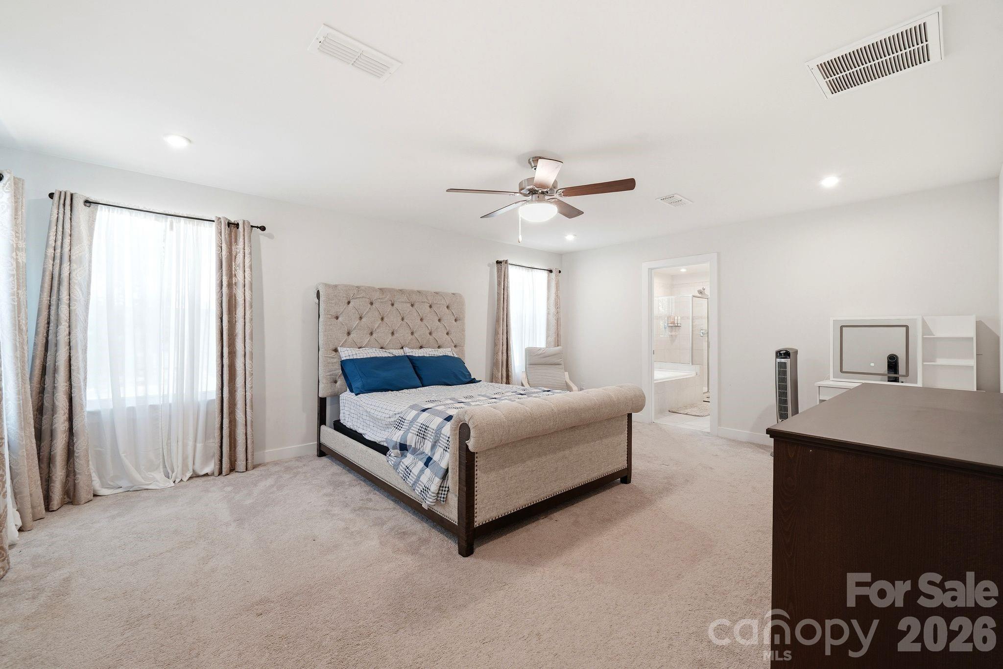Holcomb Woods - Residential